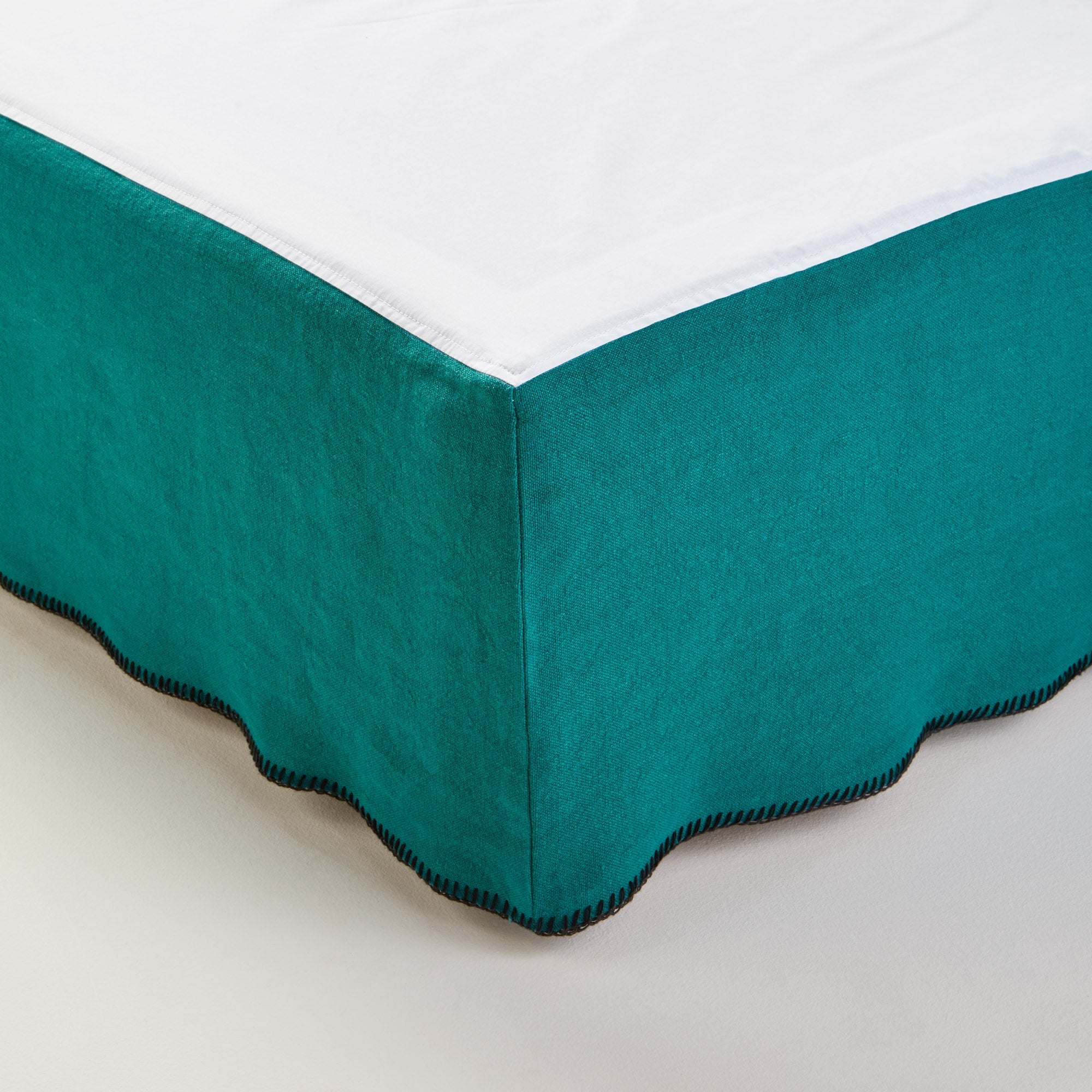 Cache sommier NINO lagon et feston noir