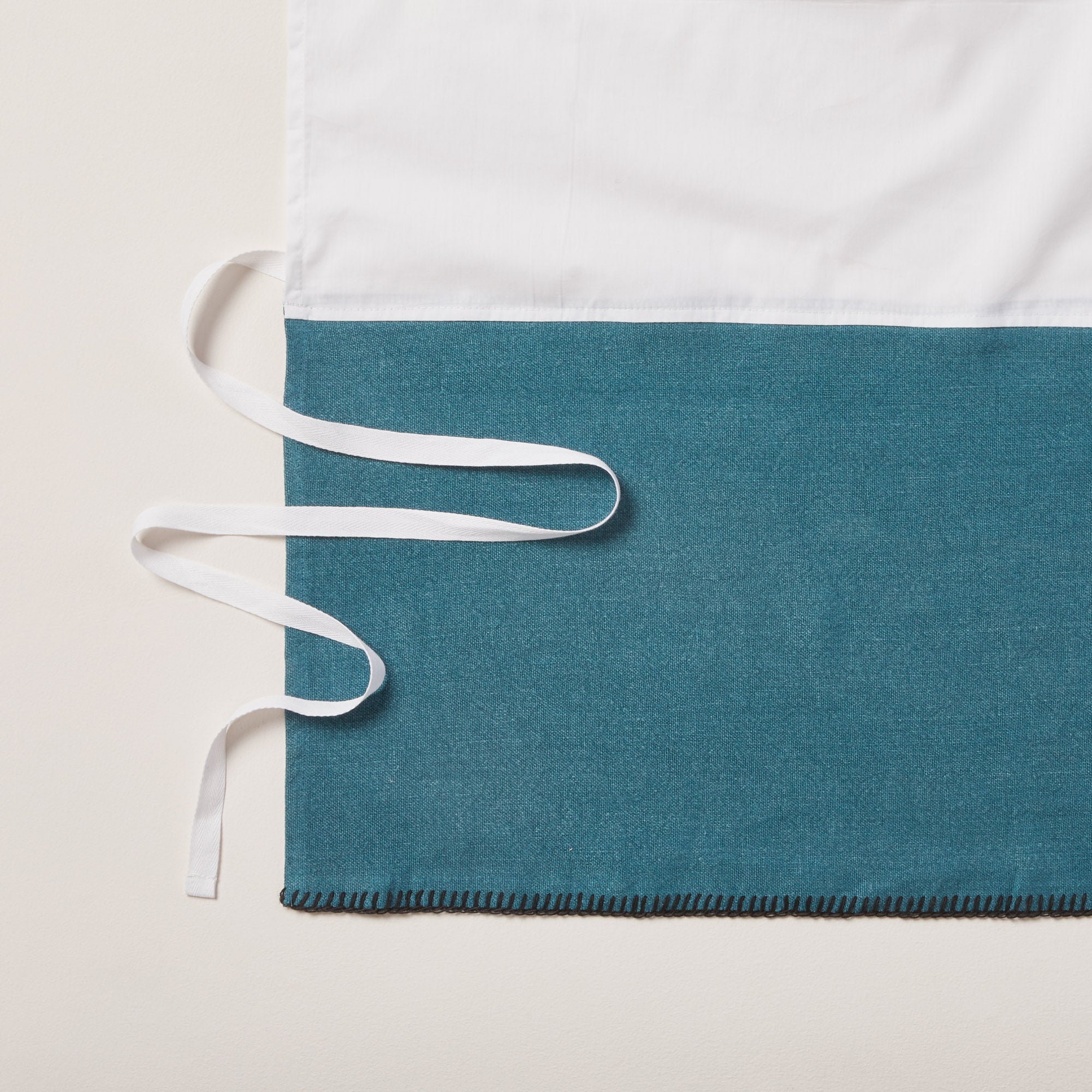 Cache sommier NINO indigo et feston noir