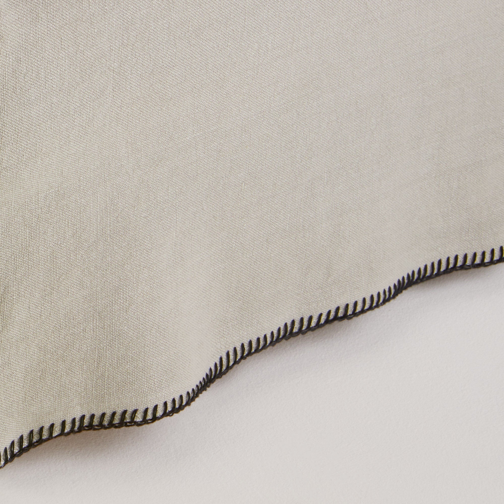 Cache sommier NINO ficelle et feston noir