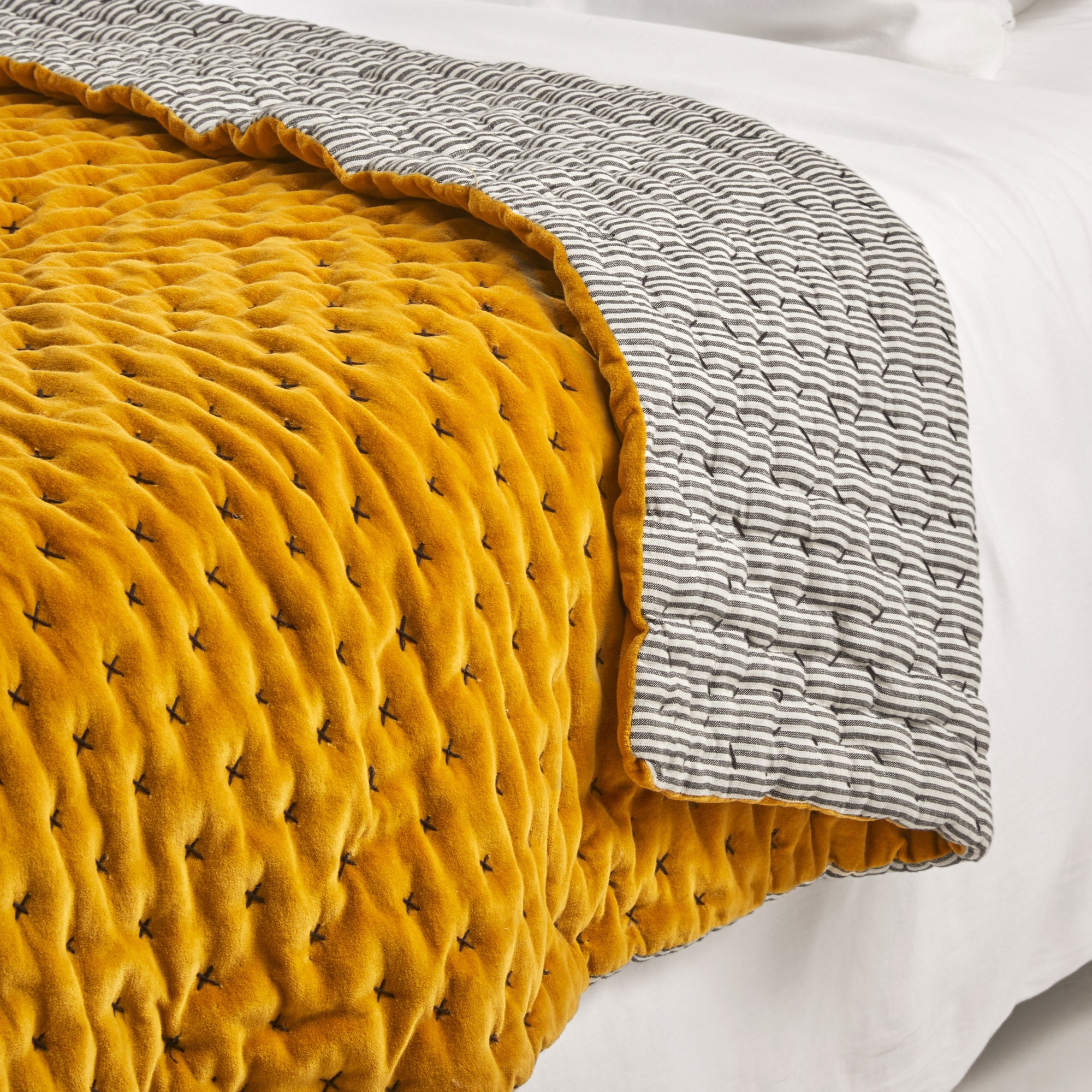 Couvre-lit matelassé MALO ocre