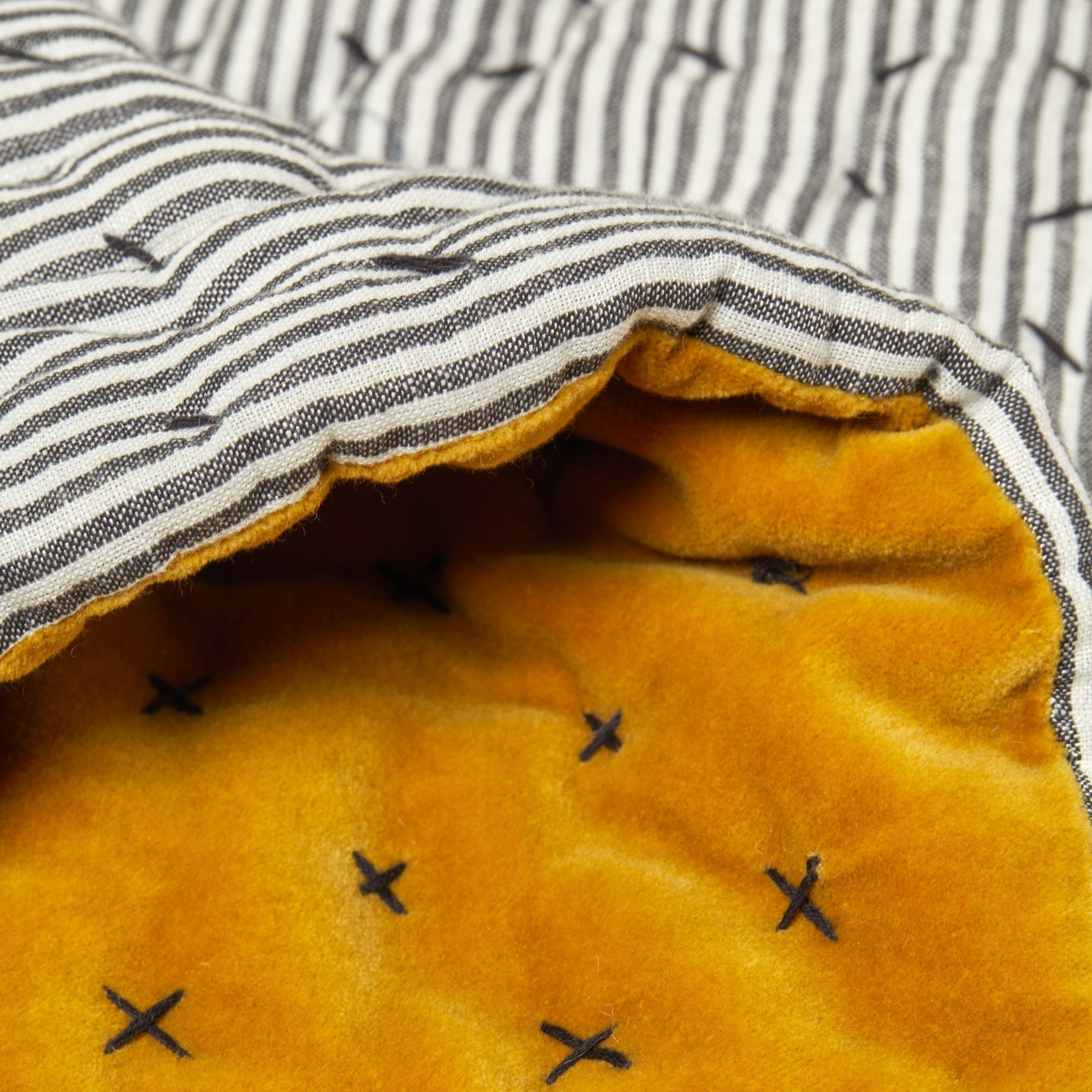 Couvre-lit matelassé MALO ocre