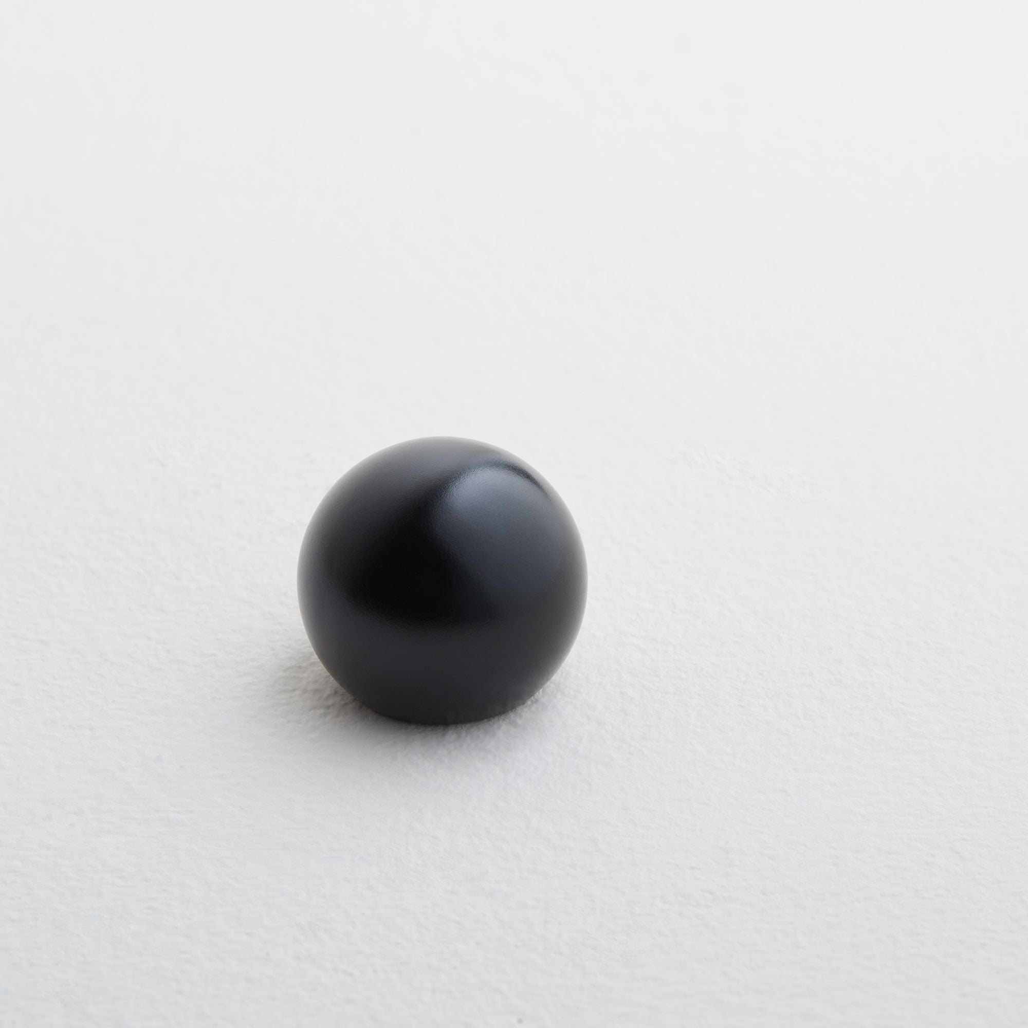 Embout boule ALMA noir mat