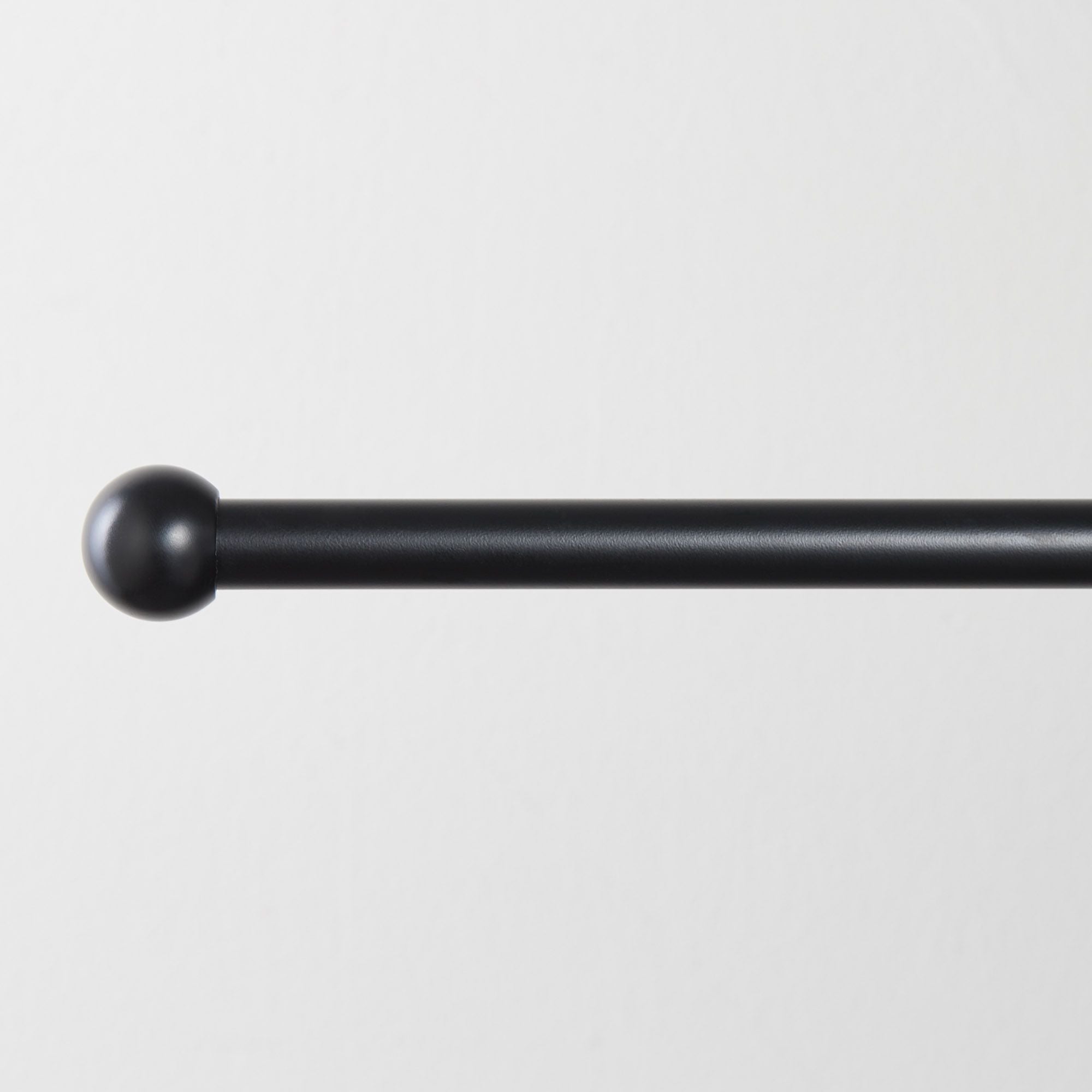 Embout boule ALMA noir mat