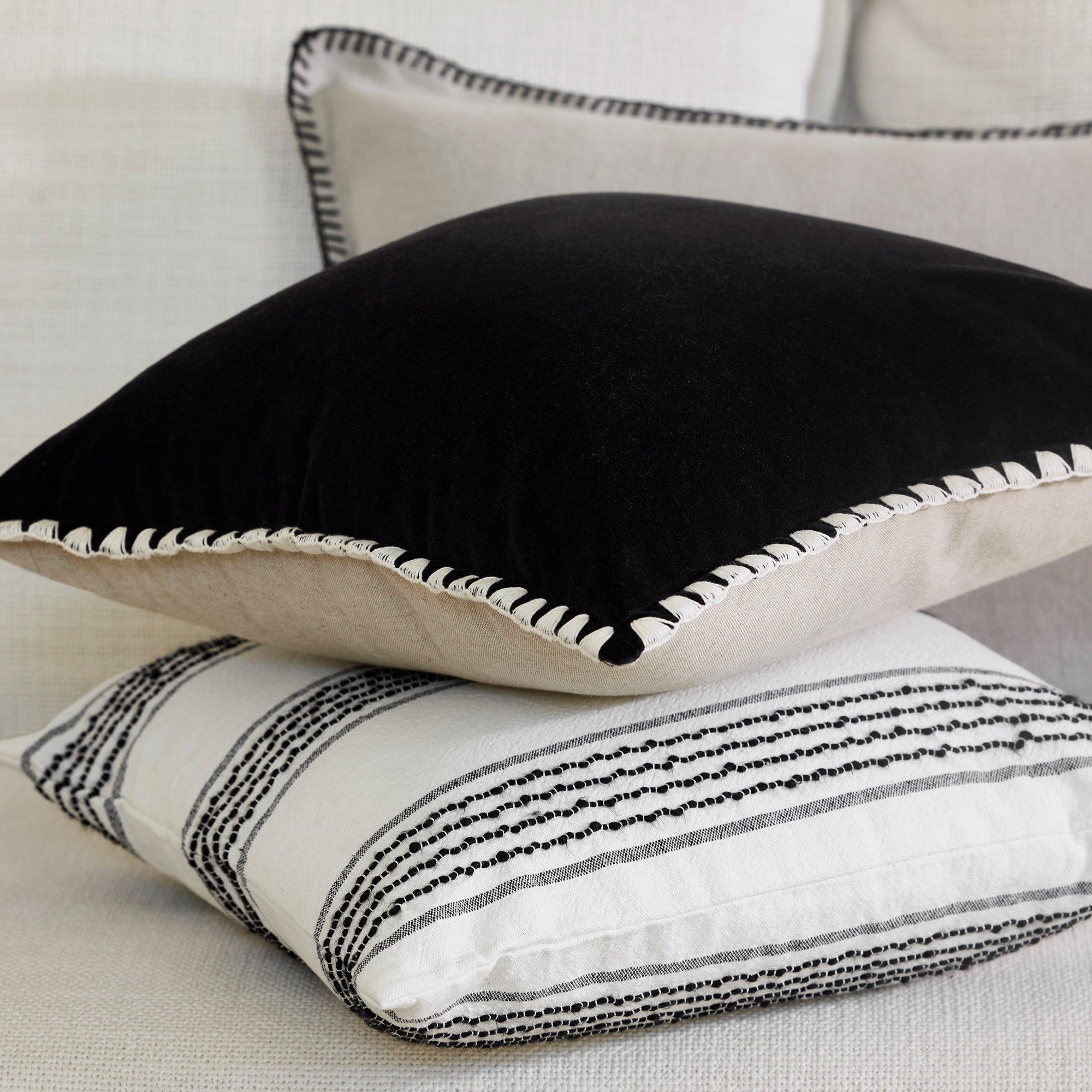 Housse de coussin ANJALI carbone