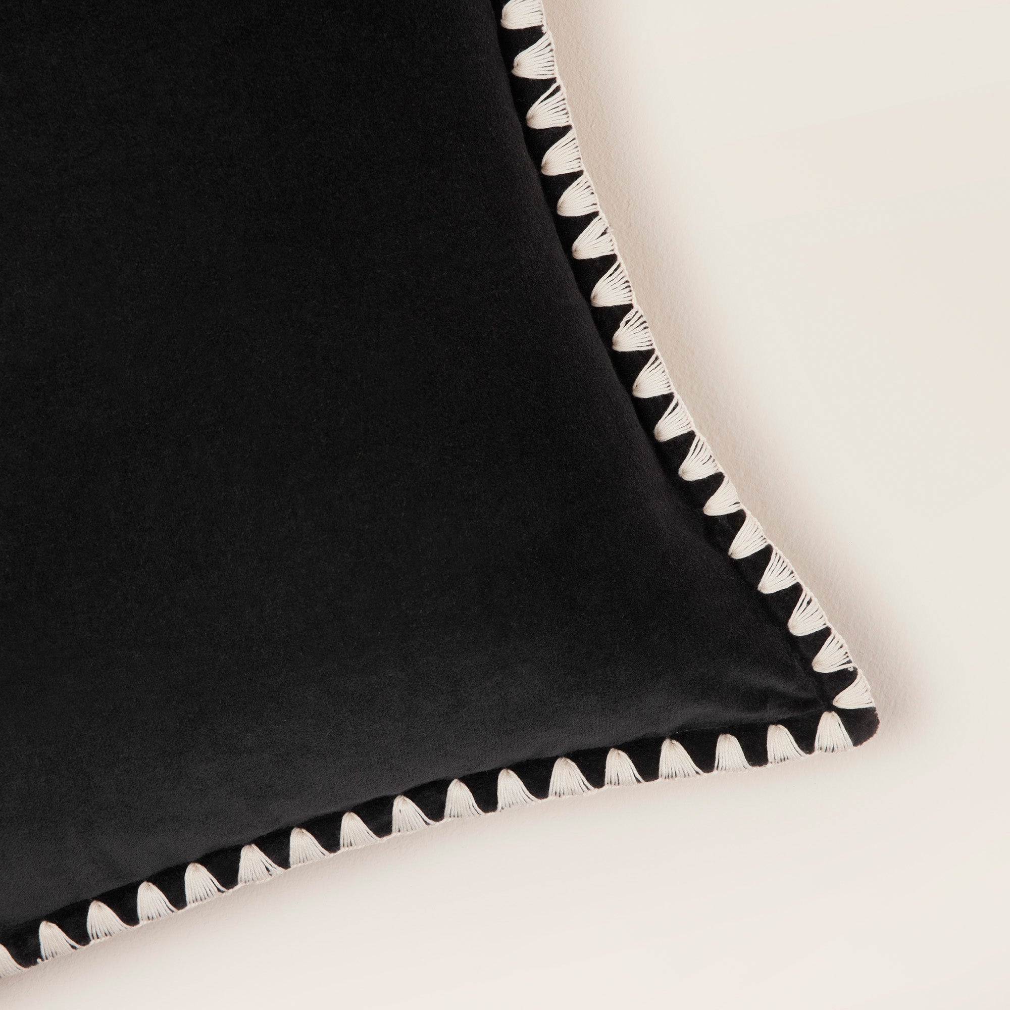 Housse de coussin ANJALI carbone