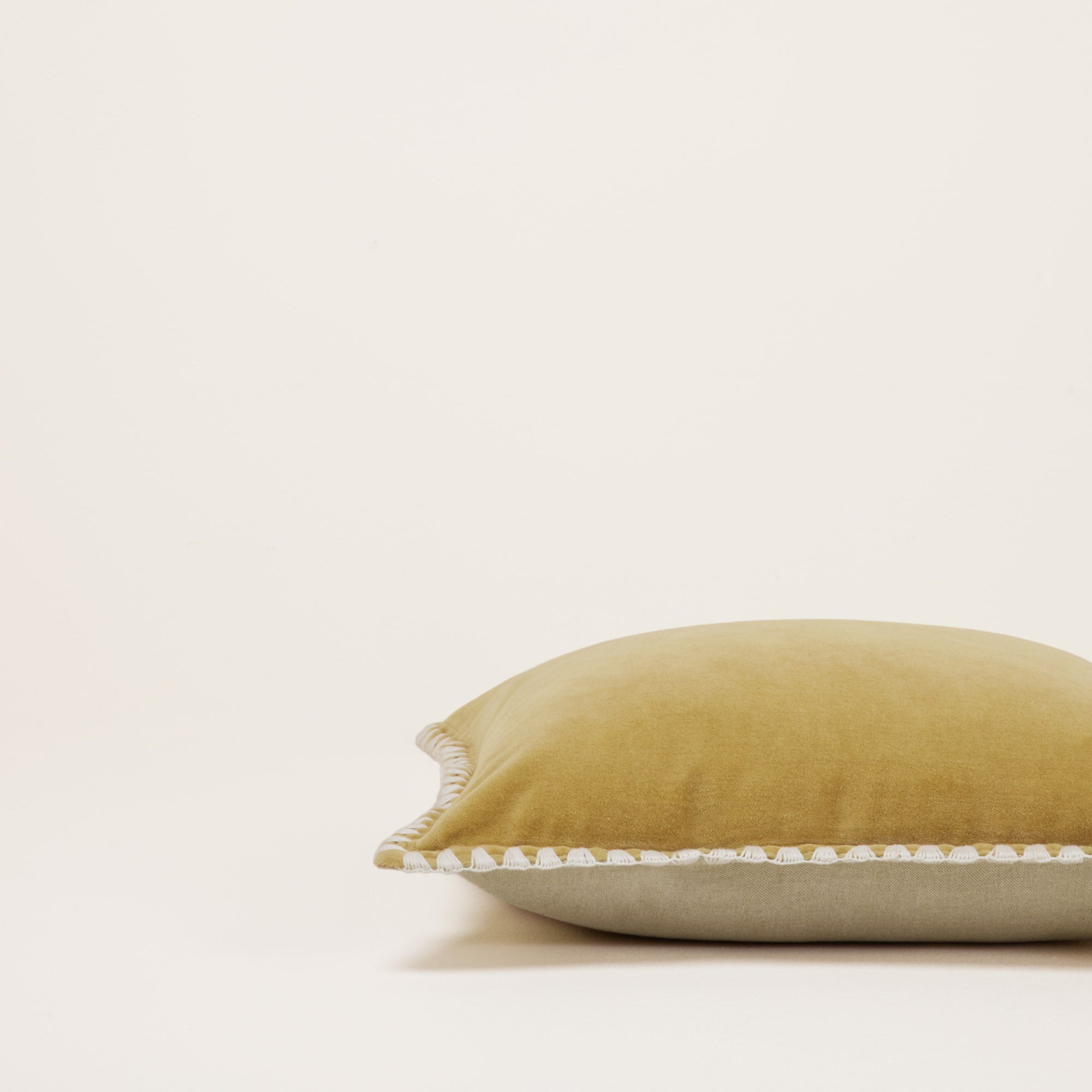Housse de coussin ANJALI jaune indien et naturel