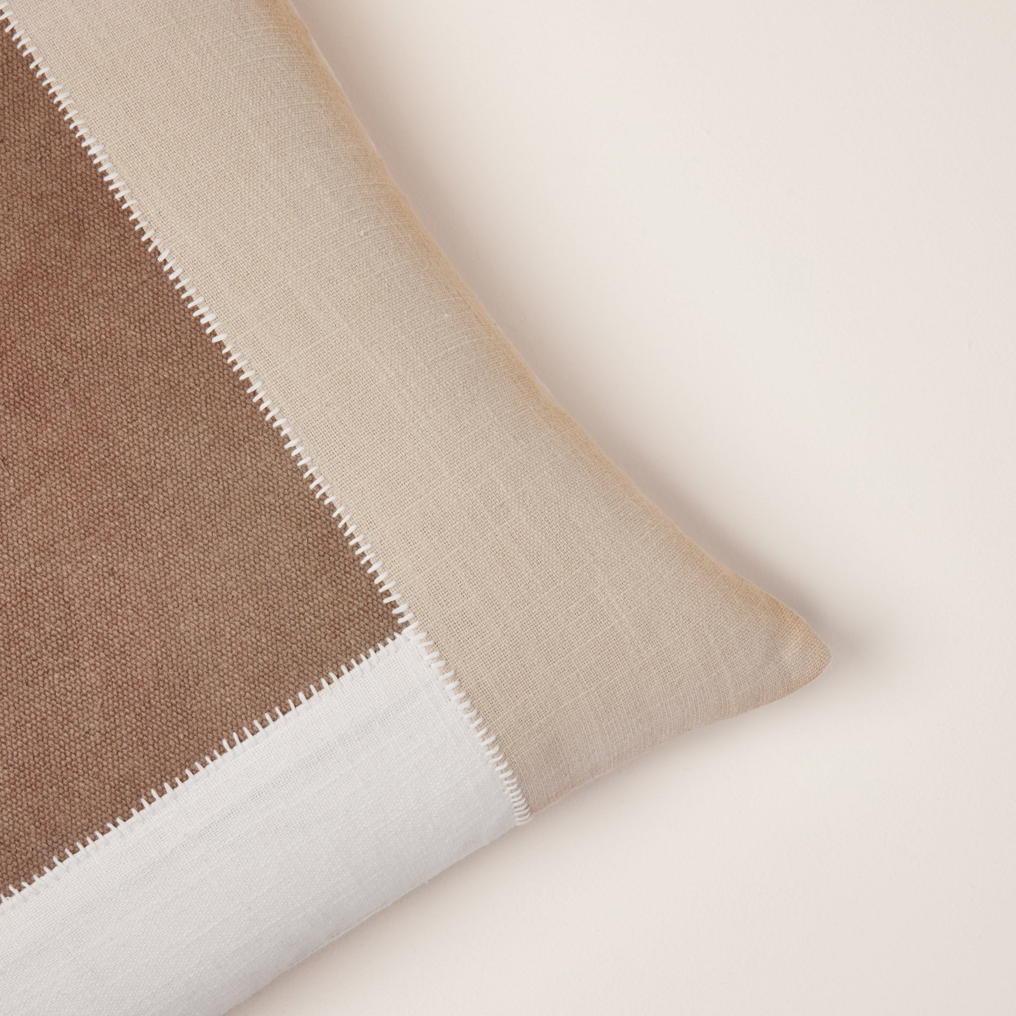 Housse de coussin AREZ naturel et brun