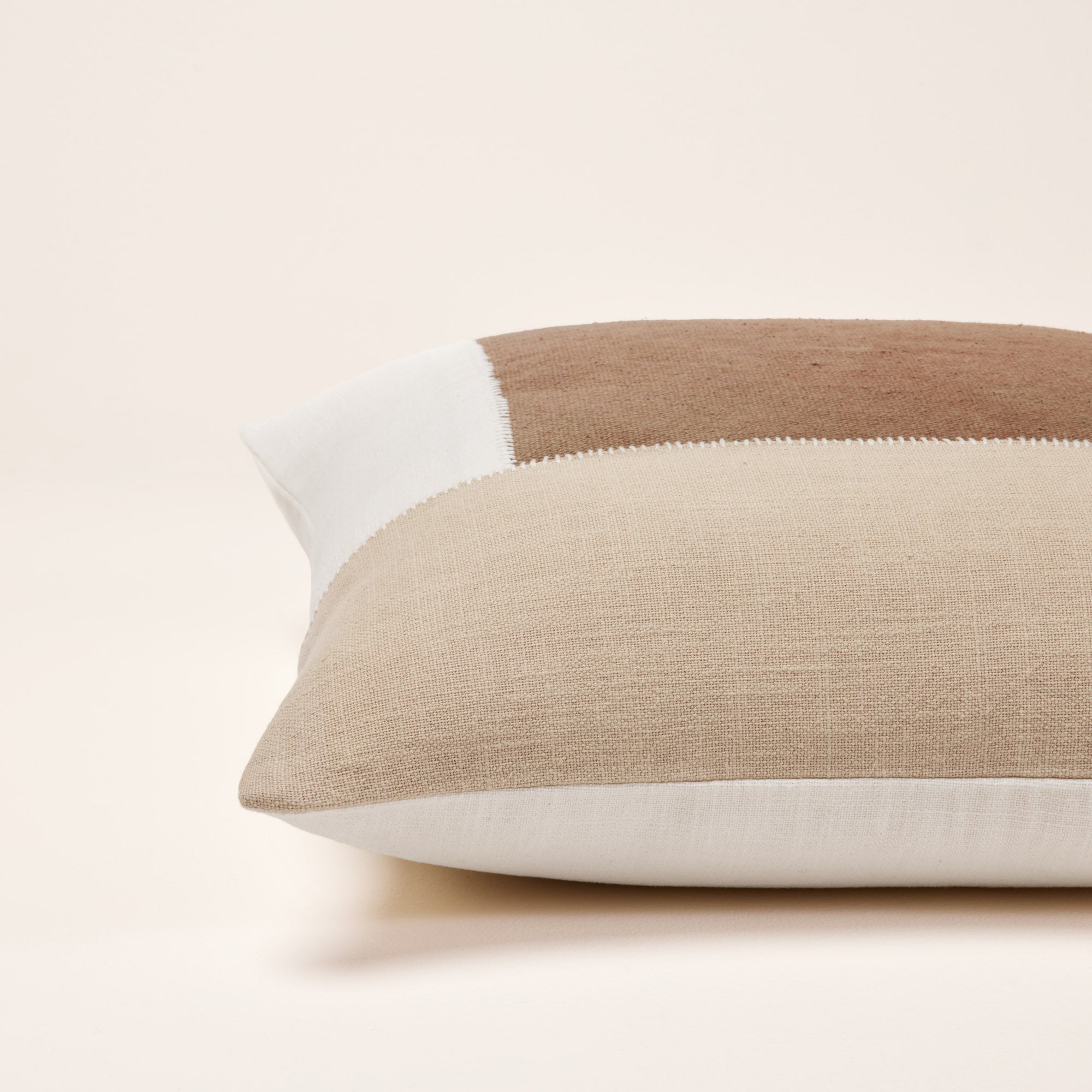 Housse de coussin AREZ naturel et brun