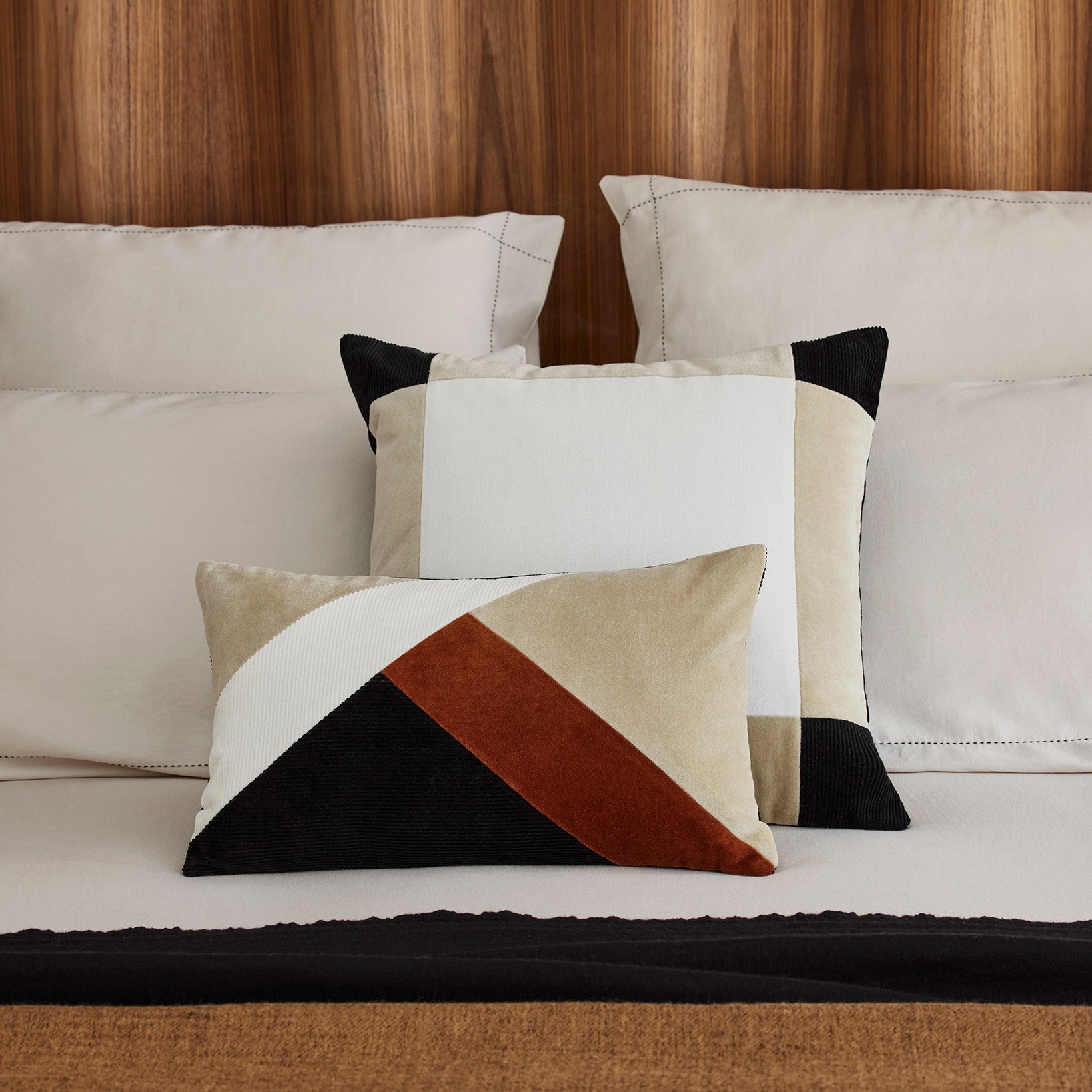 Housse de coussin DAMIAN ivoire naturel et noir