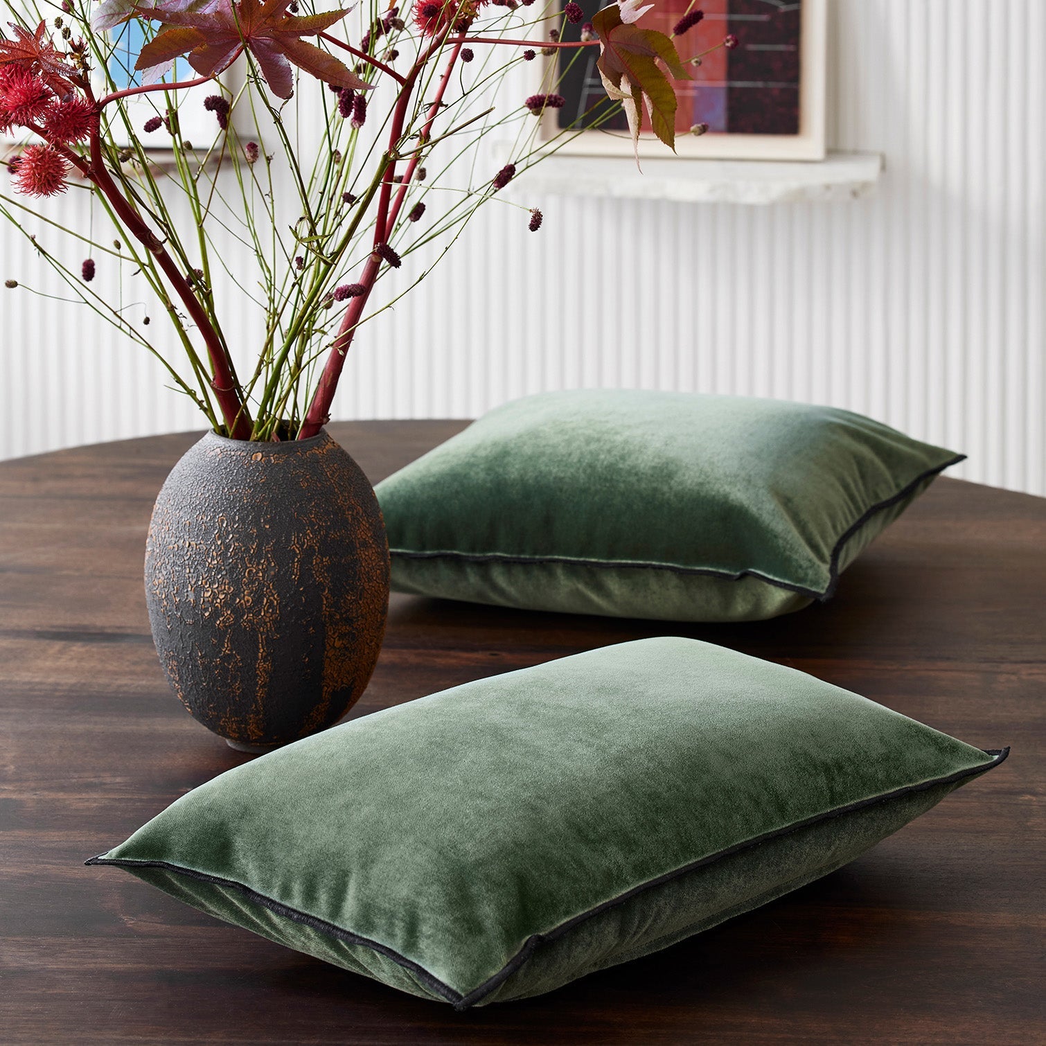 Housse de coussin DARIO kaki grisé et bourdon noir