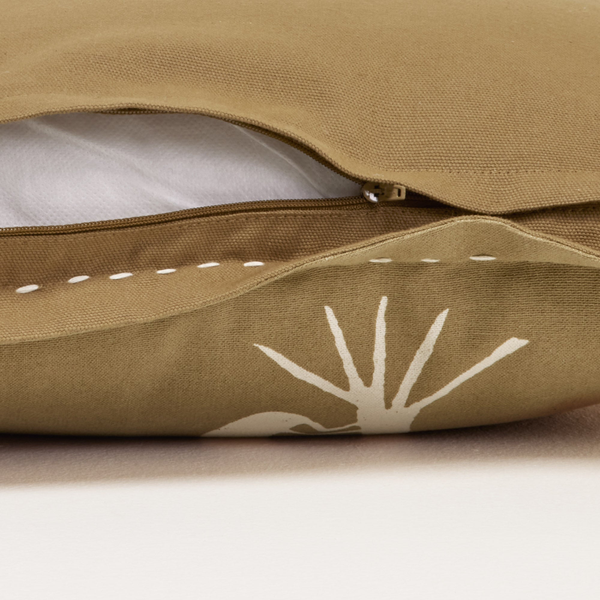 Housse de coussin KANAN marron et écru