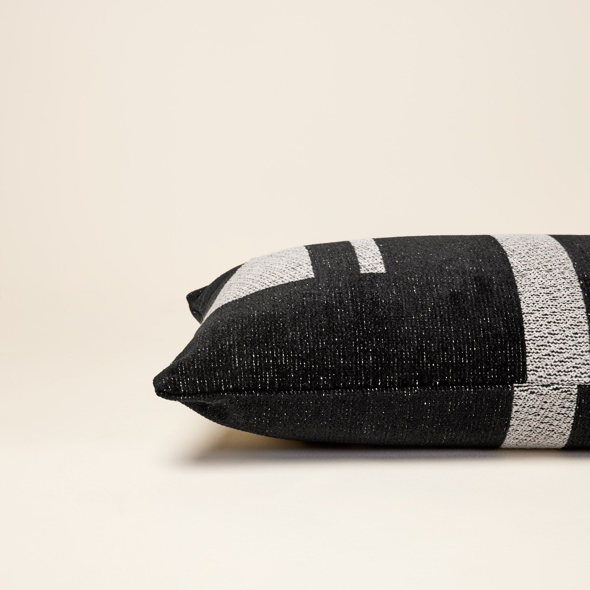 Housse de coussin NILS noir