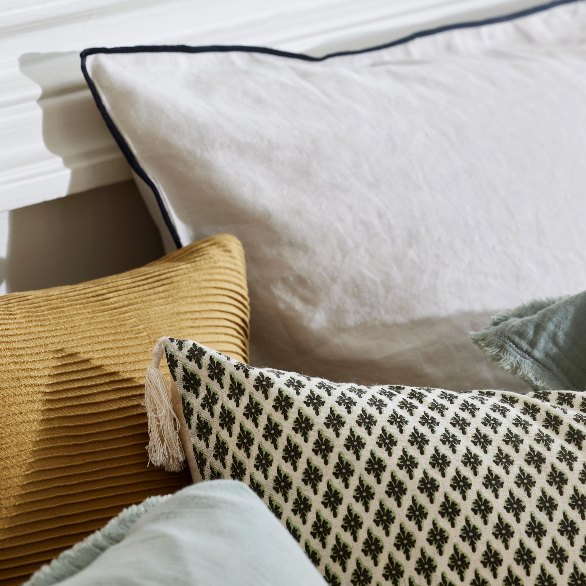 Housse de coussin SANJAY ecru et gris graphite