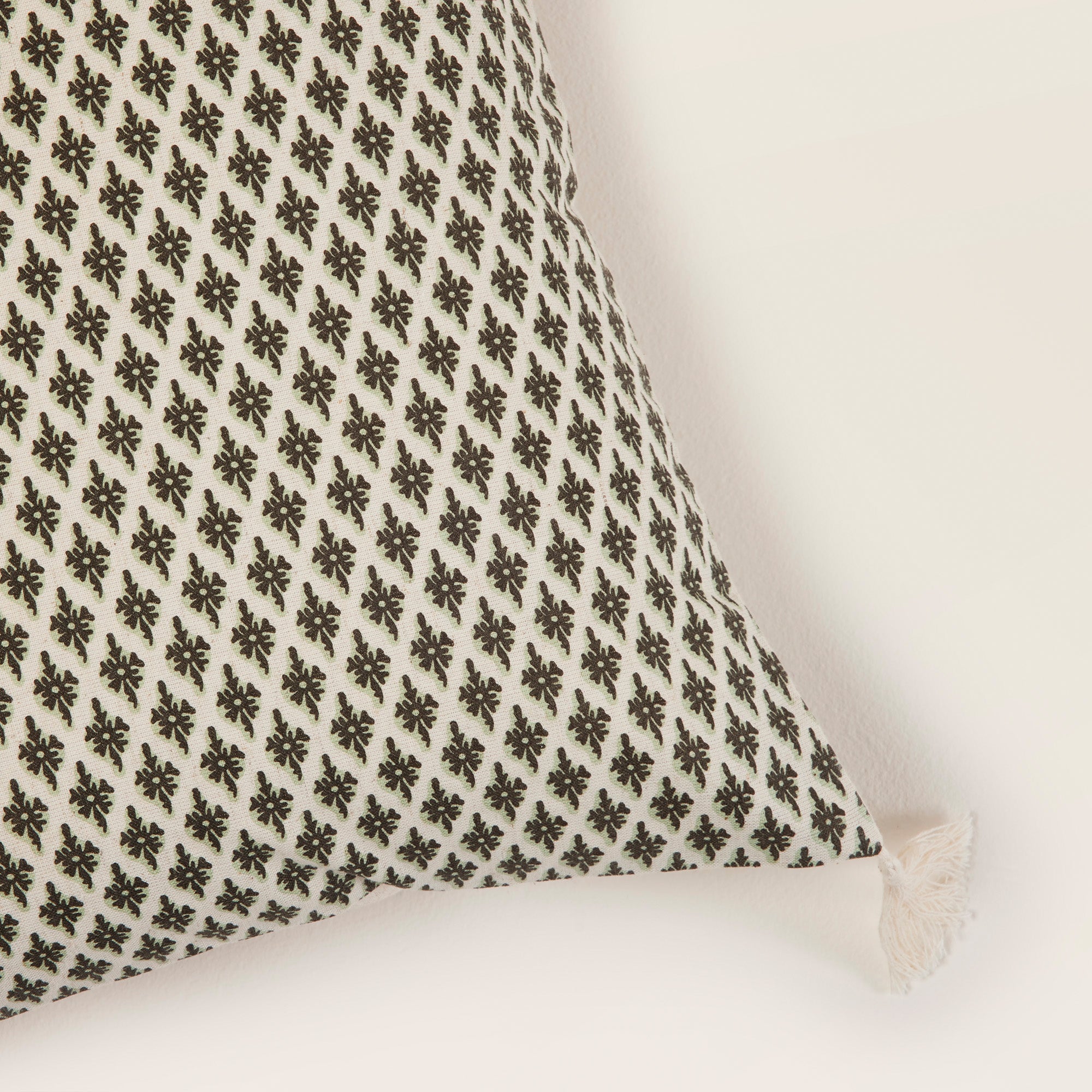 Housse de coussin SANJAY ecru et gris graphite