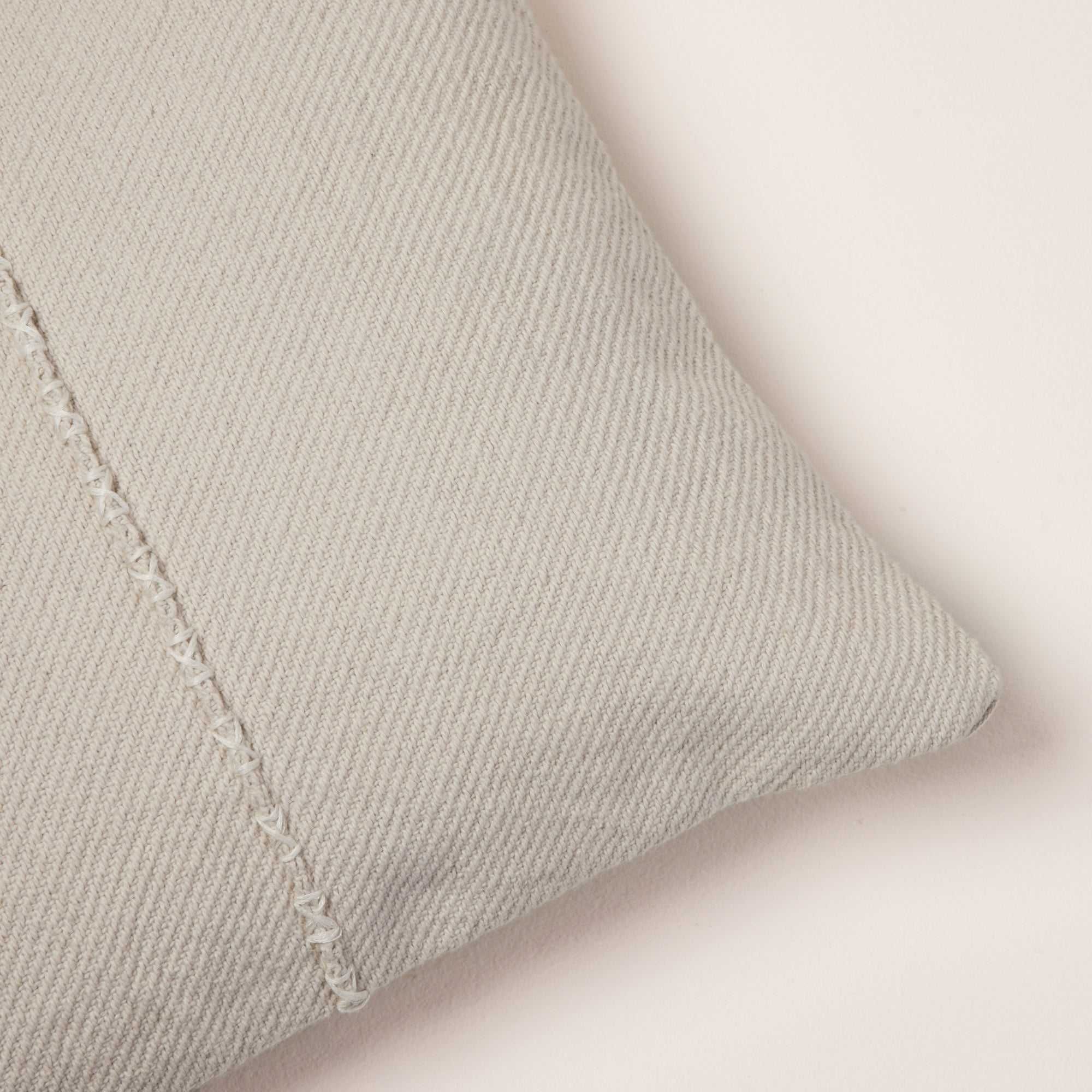 Housse de coussin WALISS beige opale