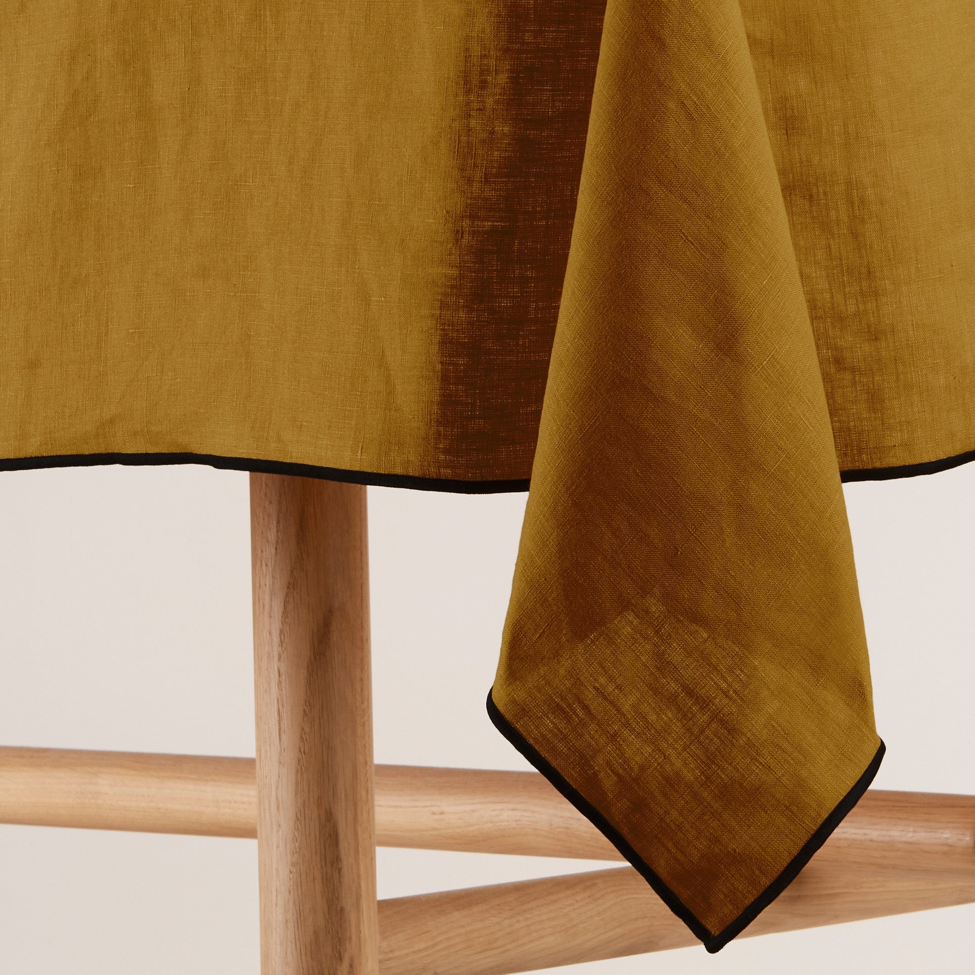 Nappe rectangulaire CARLINA bronze et bourdon noir