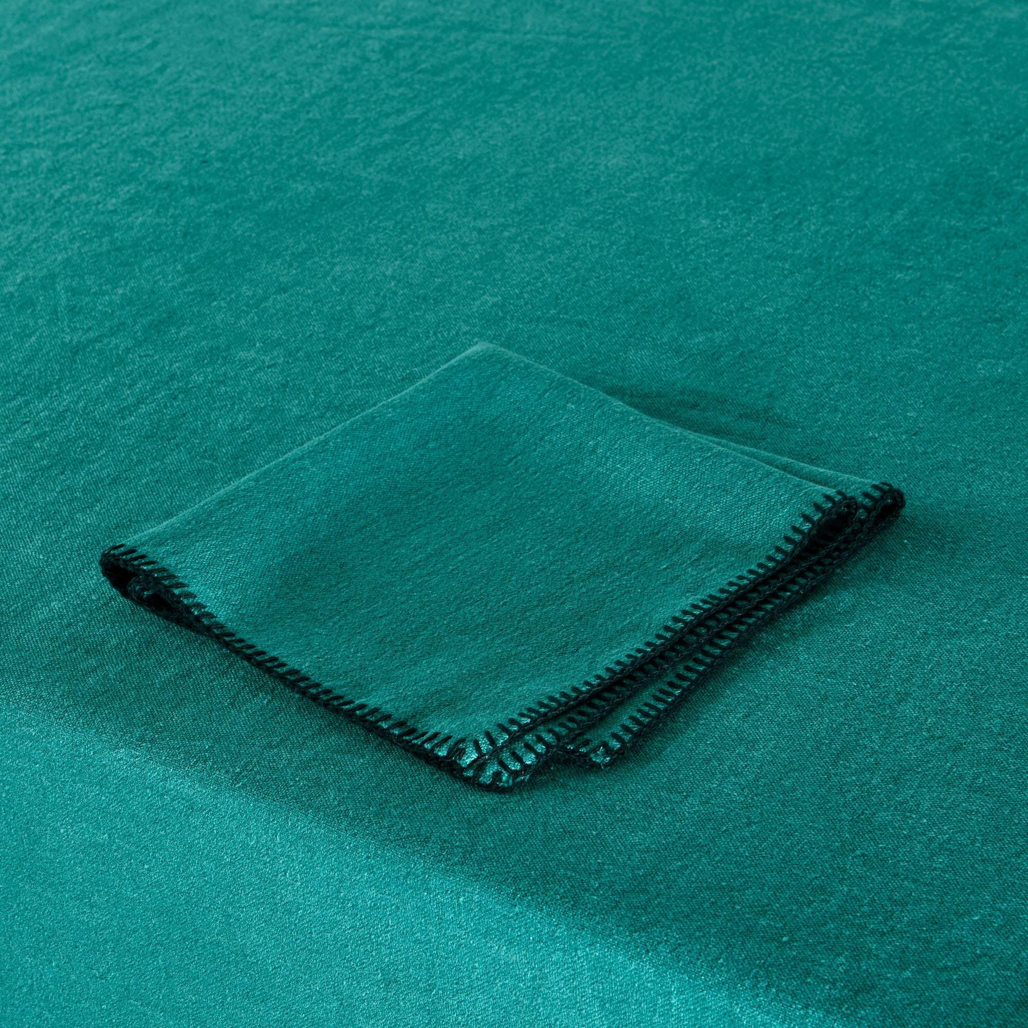 Nappe rectangulaire NINO lagon et feston noir