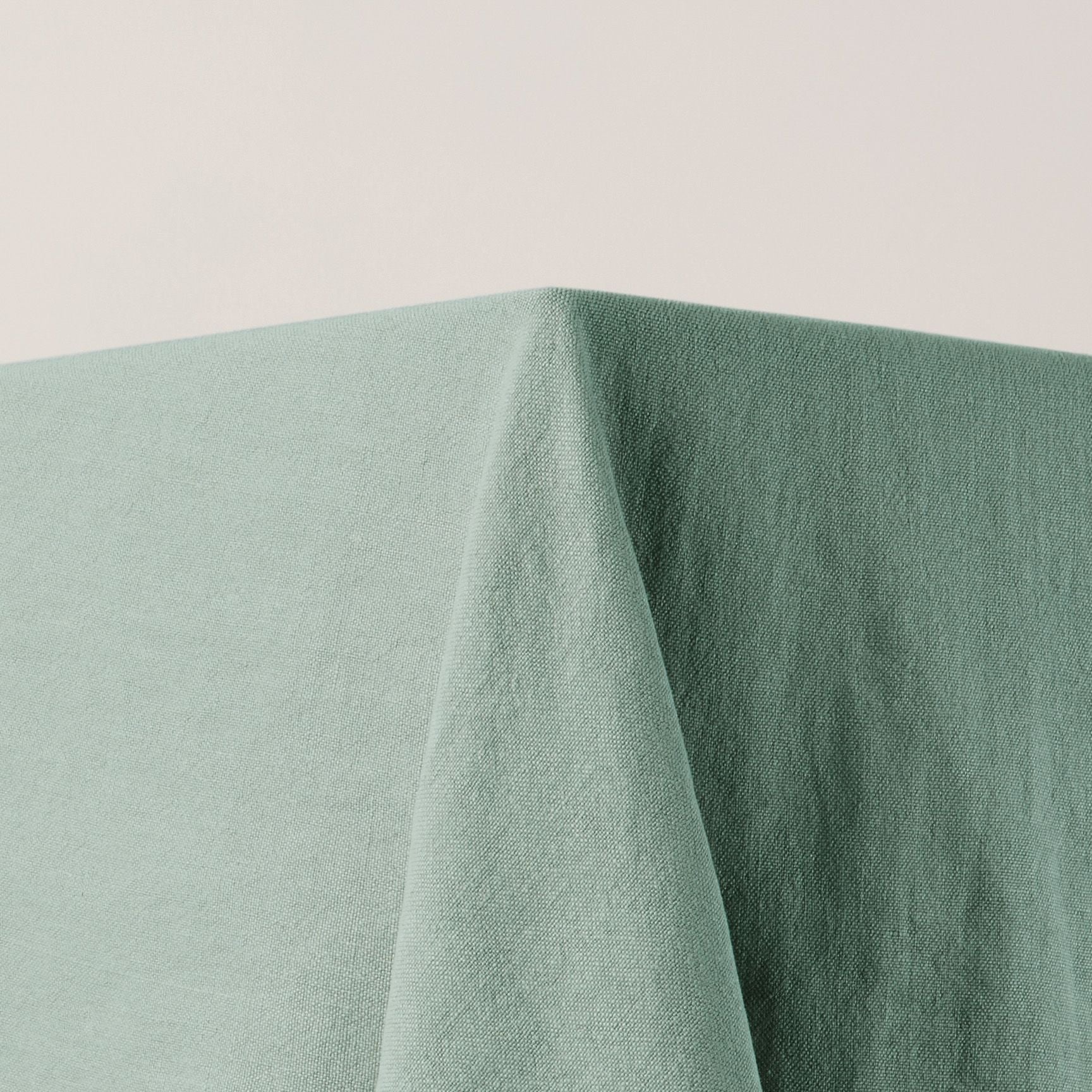 Nappe rectangulaire NINO vert de gris et feston noir