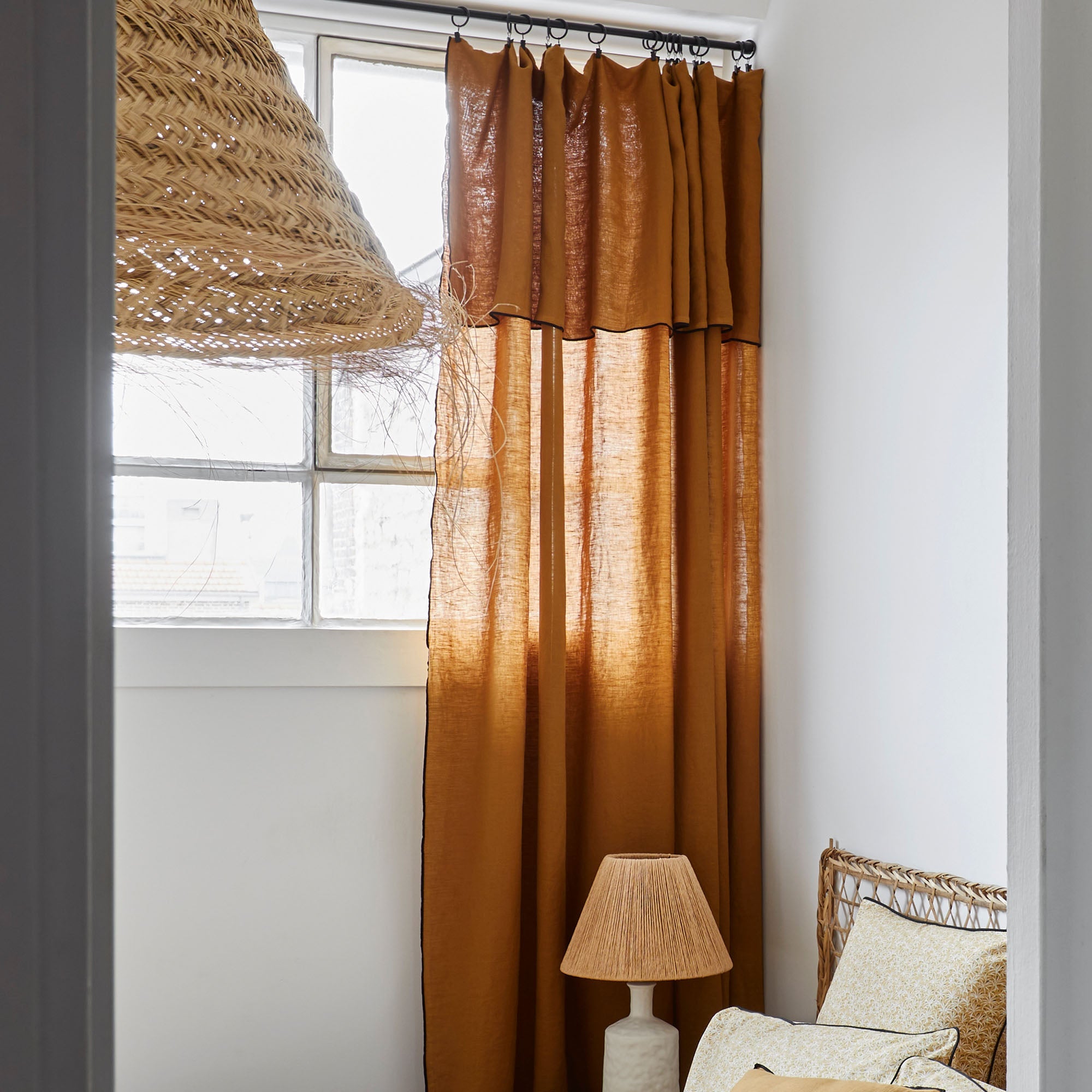 Panneau CARLINA bronze et bourdon noir