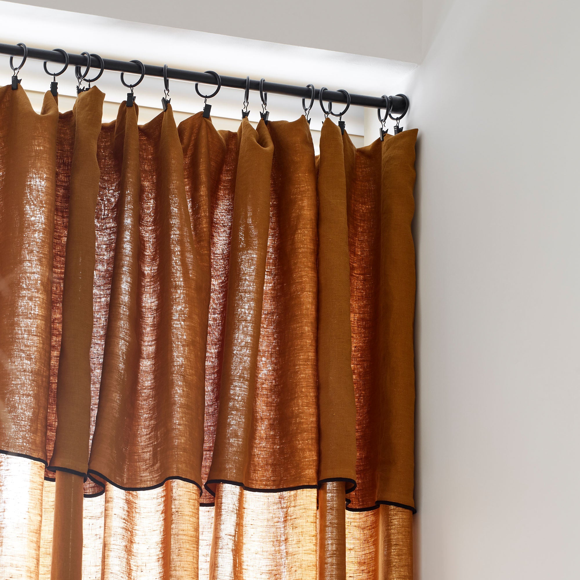 Rideau panneau CARLINA bronze et bourdon noir