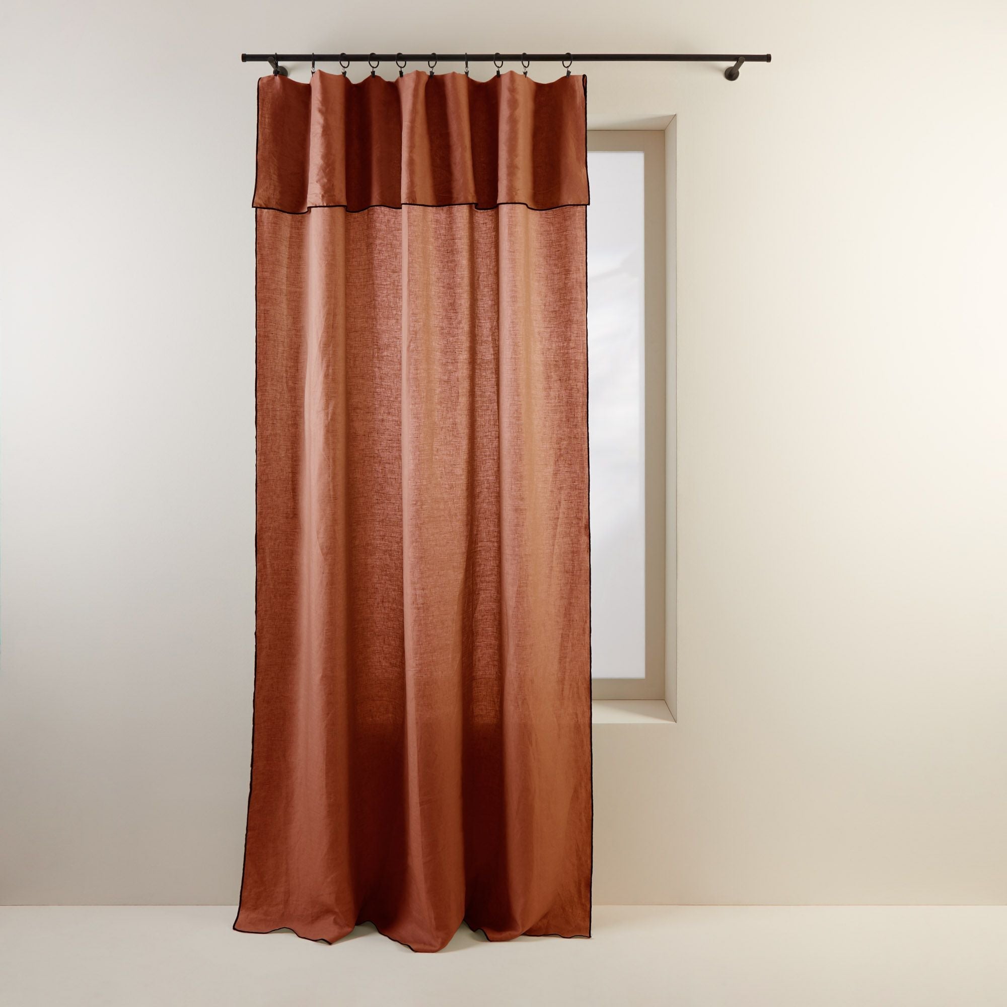 Panneau CARLINA terracotta et bourdon noir