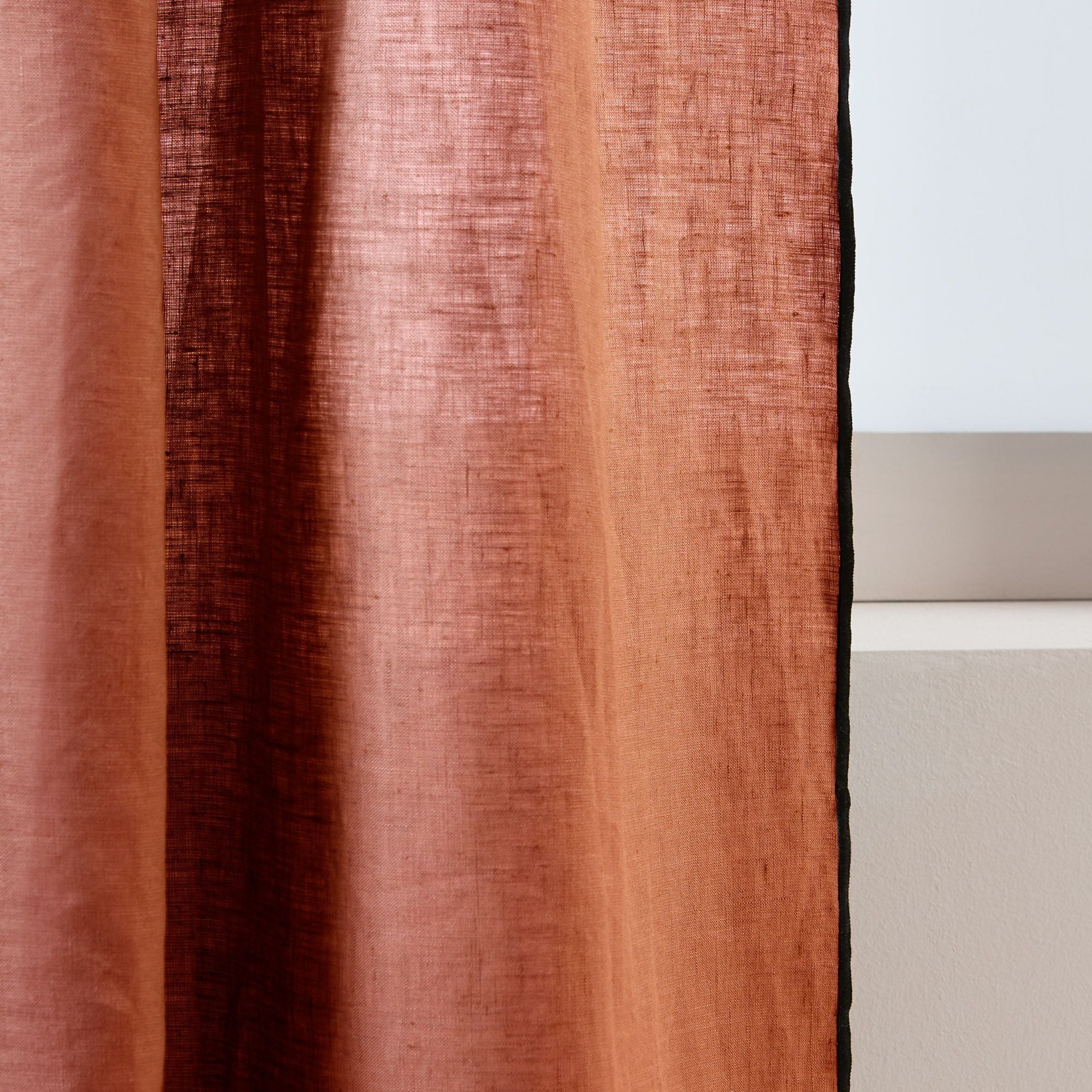 Panneau CARLINA terracotta et bourdon noir