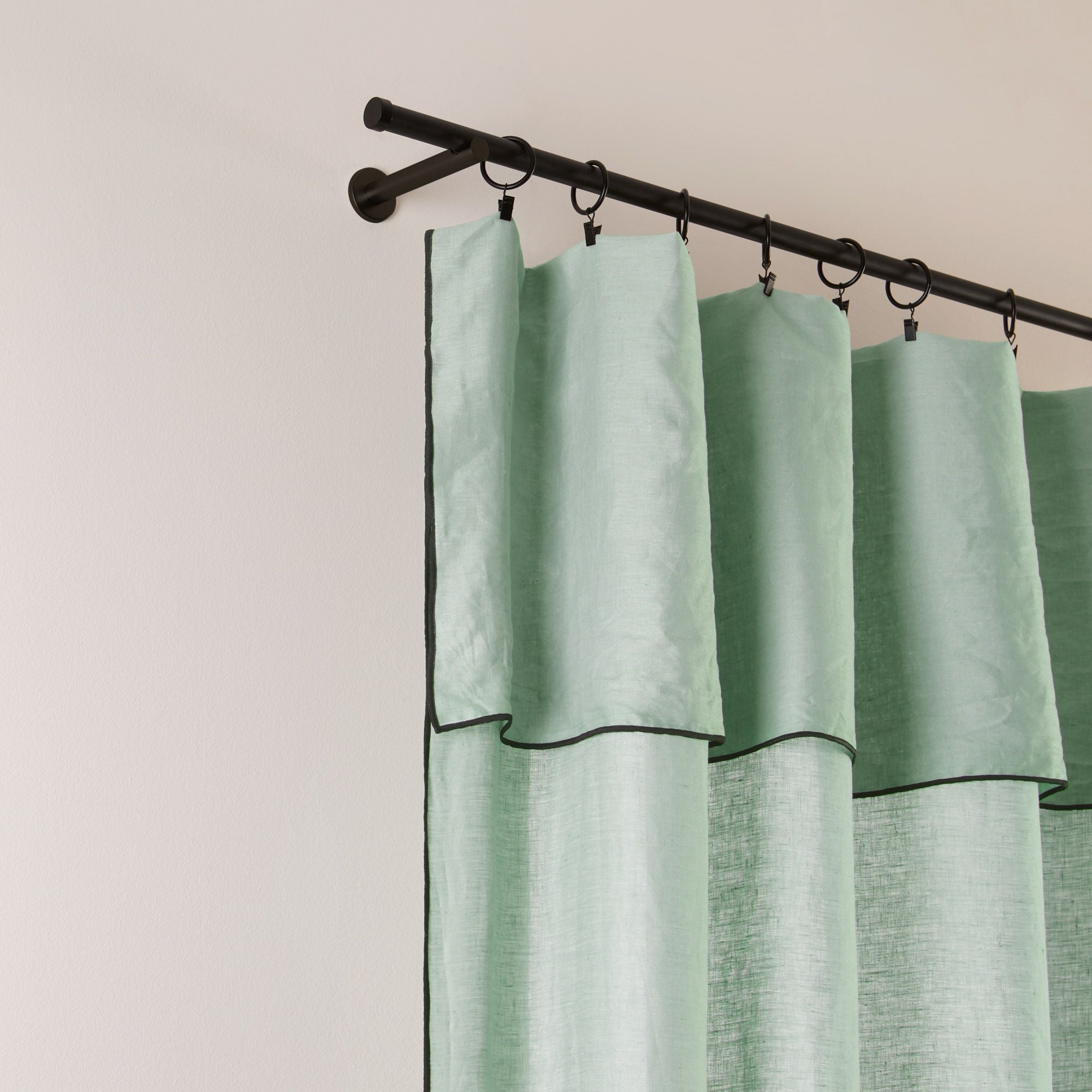 Panneau CARLINA tilleul et bourdon noir