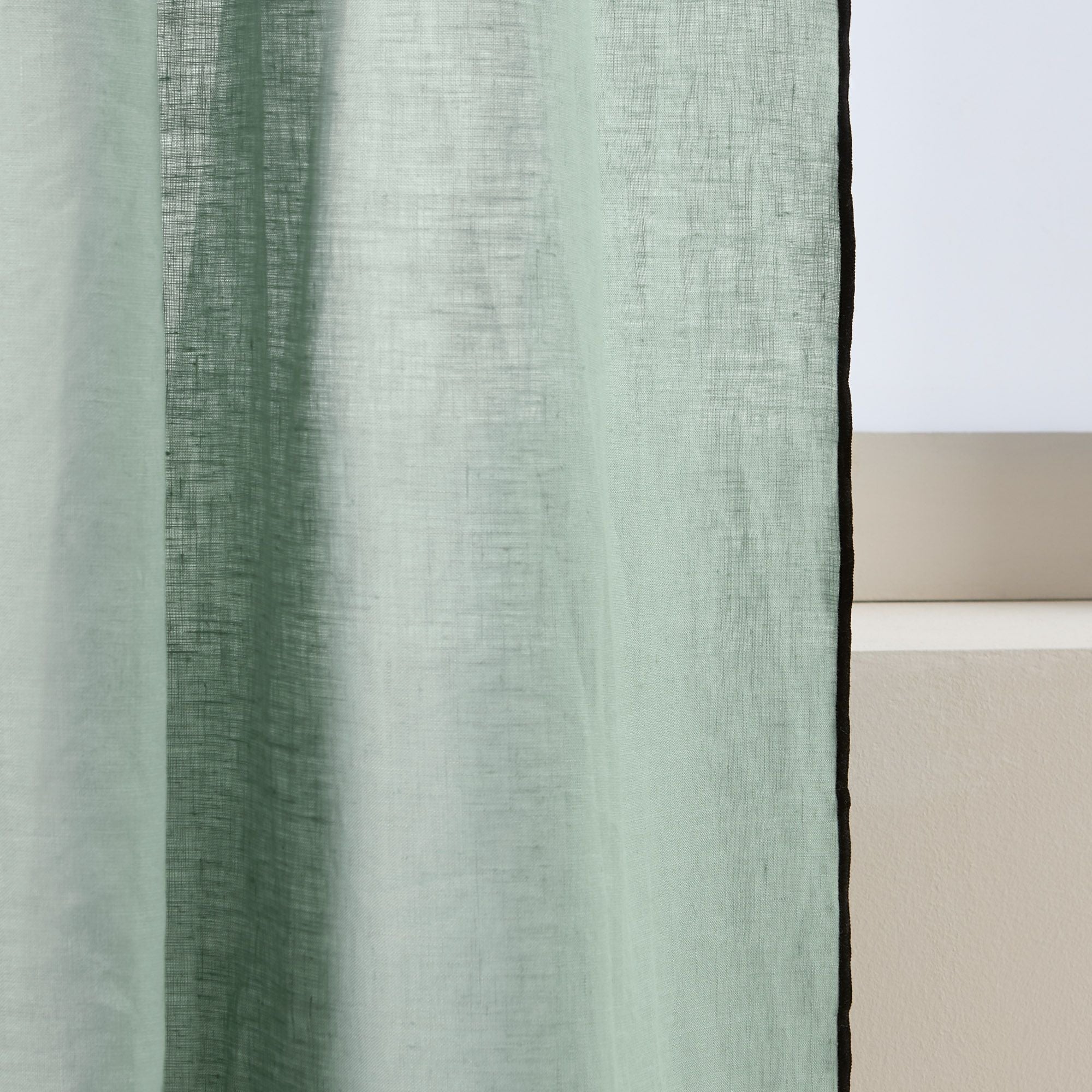 Panneau CARLINA tilleul et bourdon noir