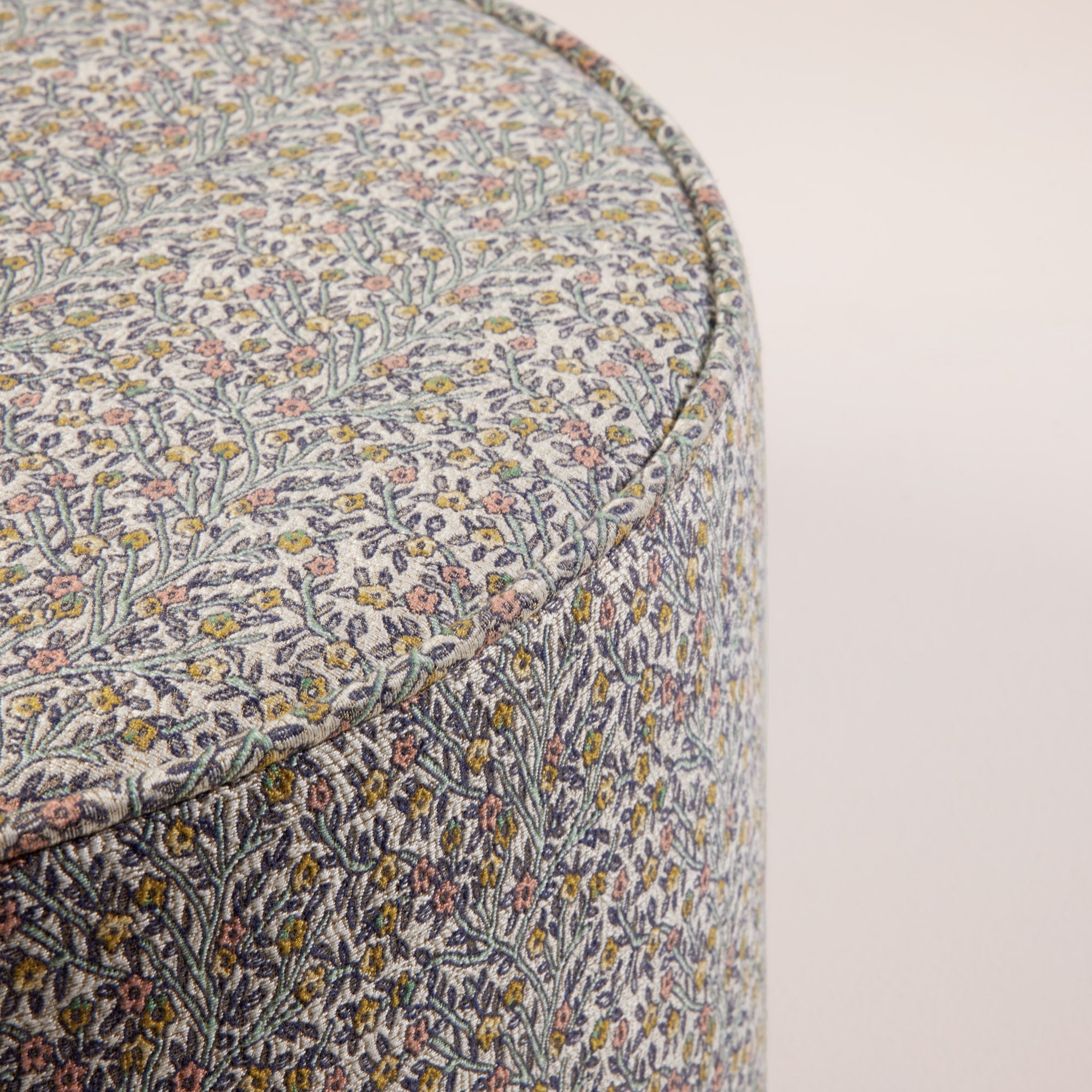 Pouf MAHARA beige et pastels