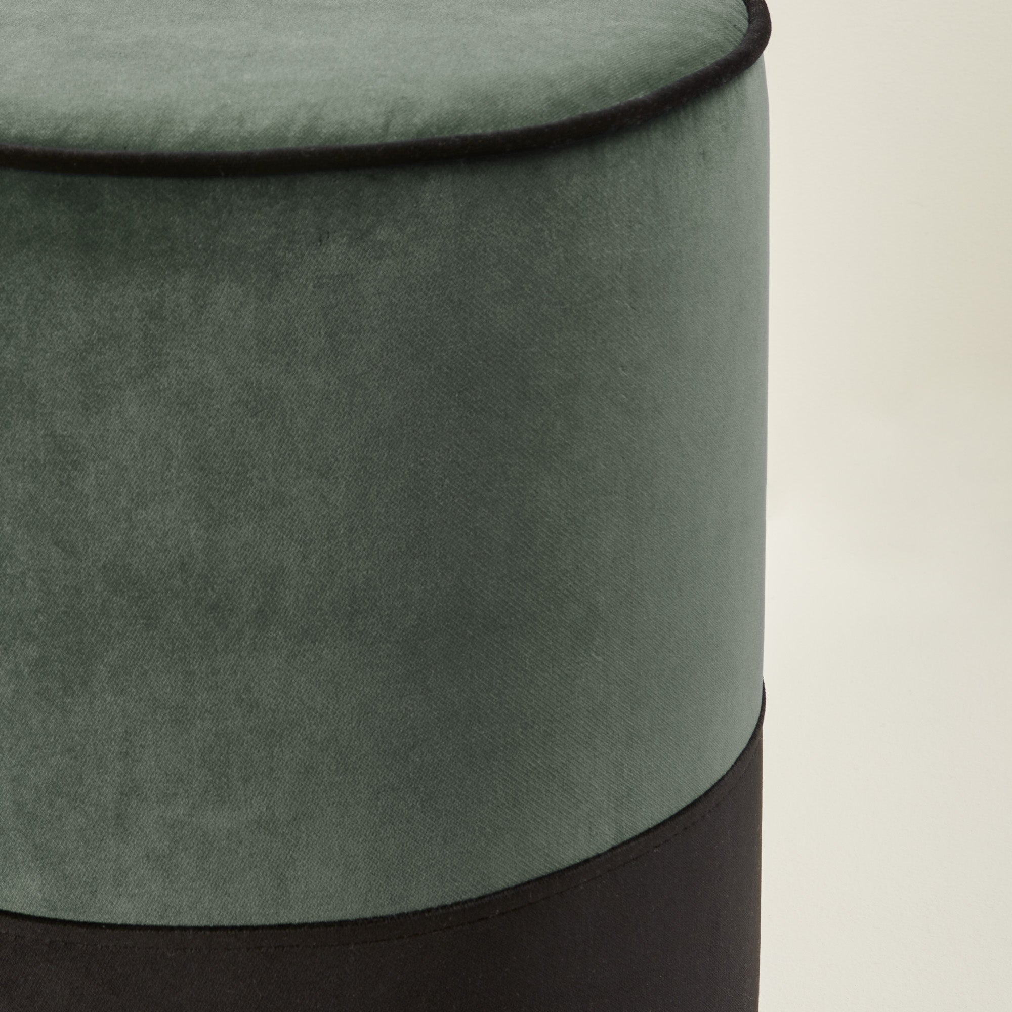 Pouf NOE kaki et noir