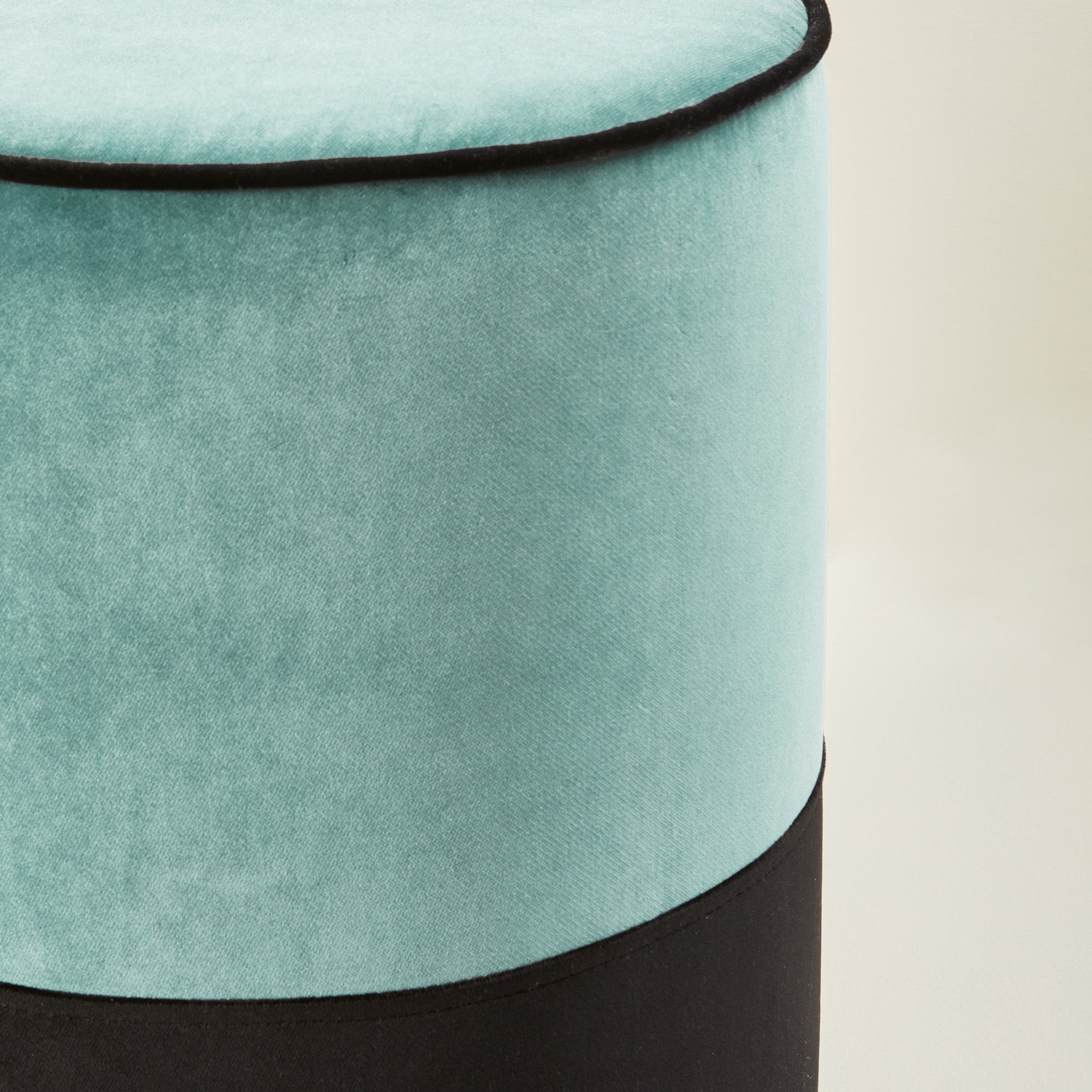 Pouf NOE céladon et noir