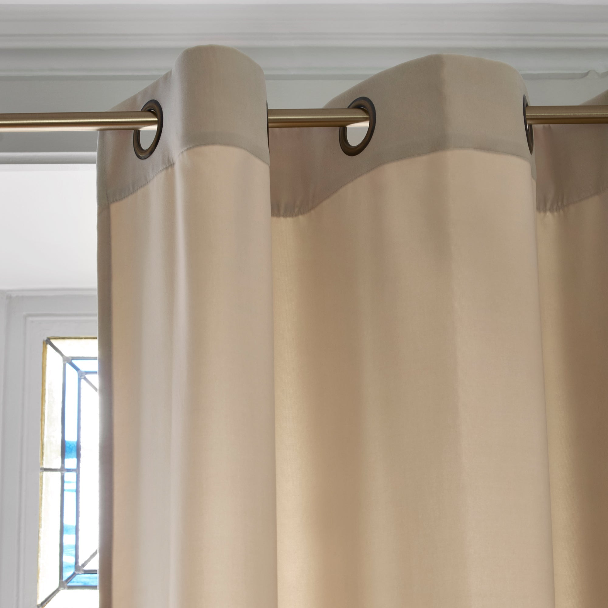 Rideau à oeillets dorés MATIA craie blanche