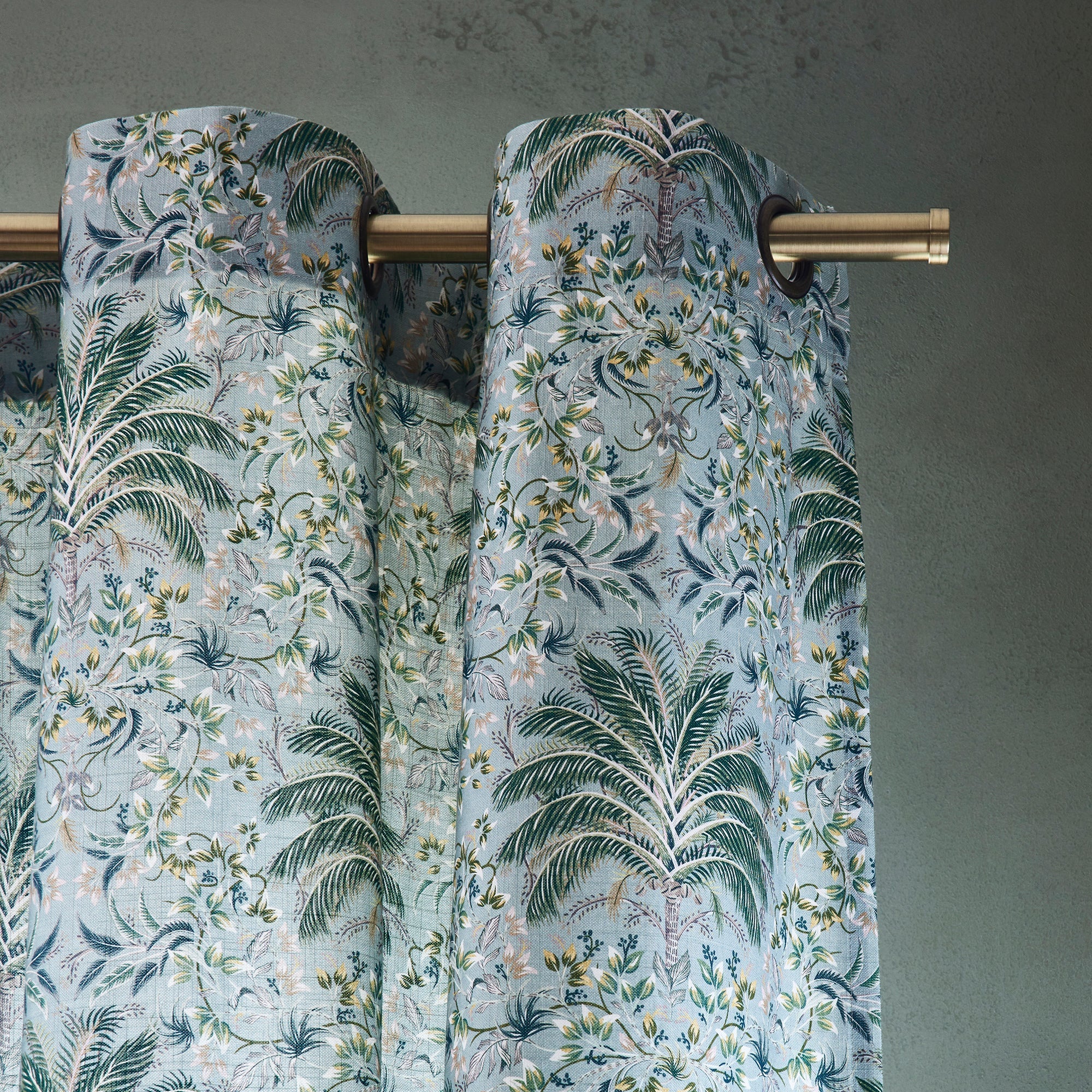 Rideau à oeillets dorés UBARI vert de gris