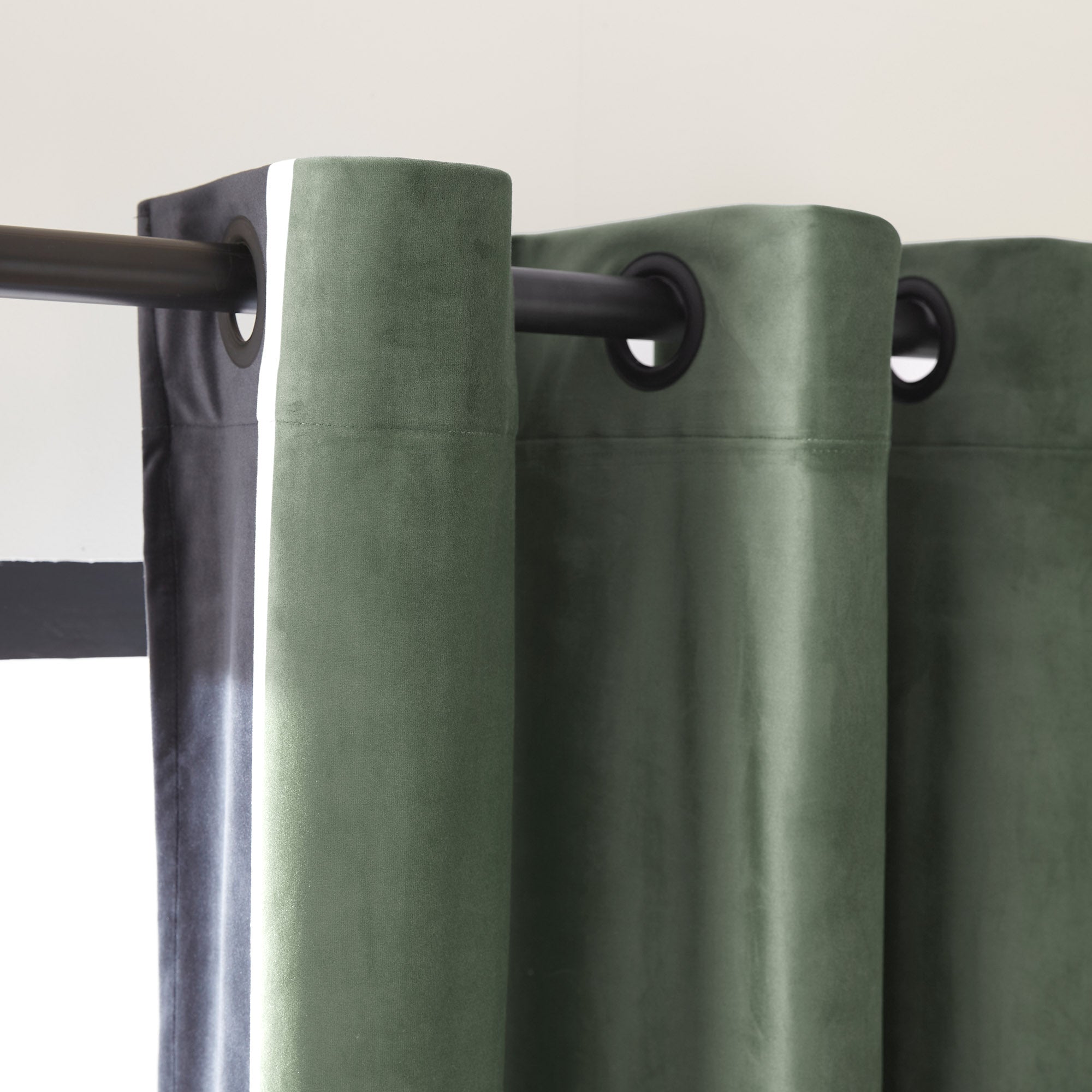 Rideau à oeillets noirs VASCO kaki