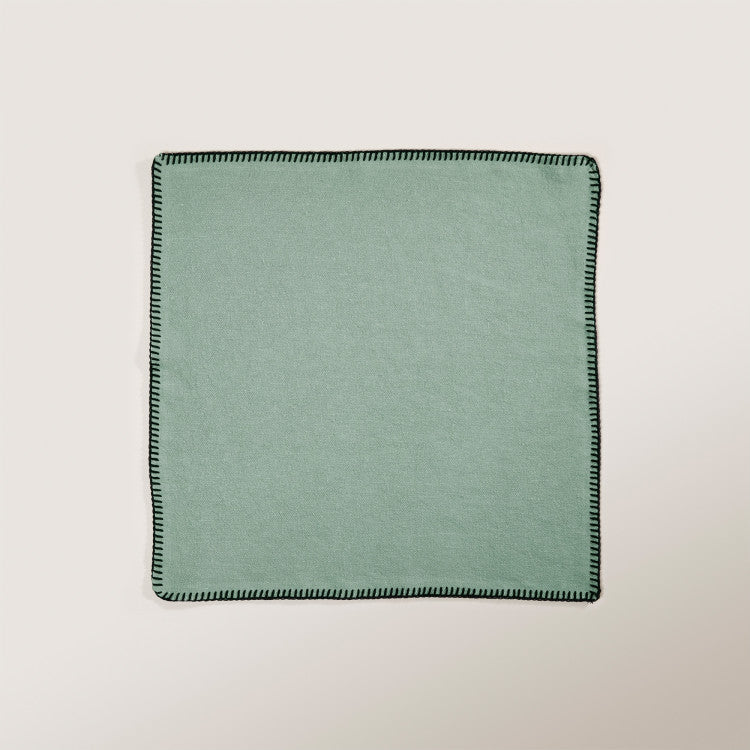 Serviette de table NINO vert de gris et feston noir