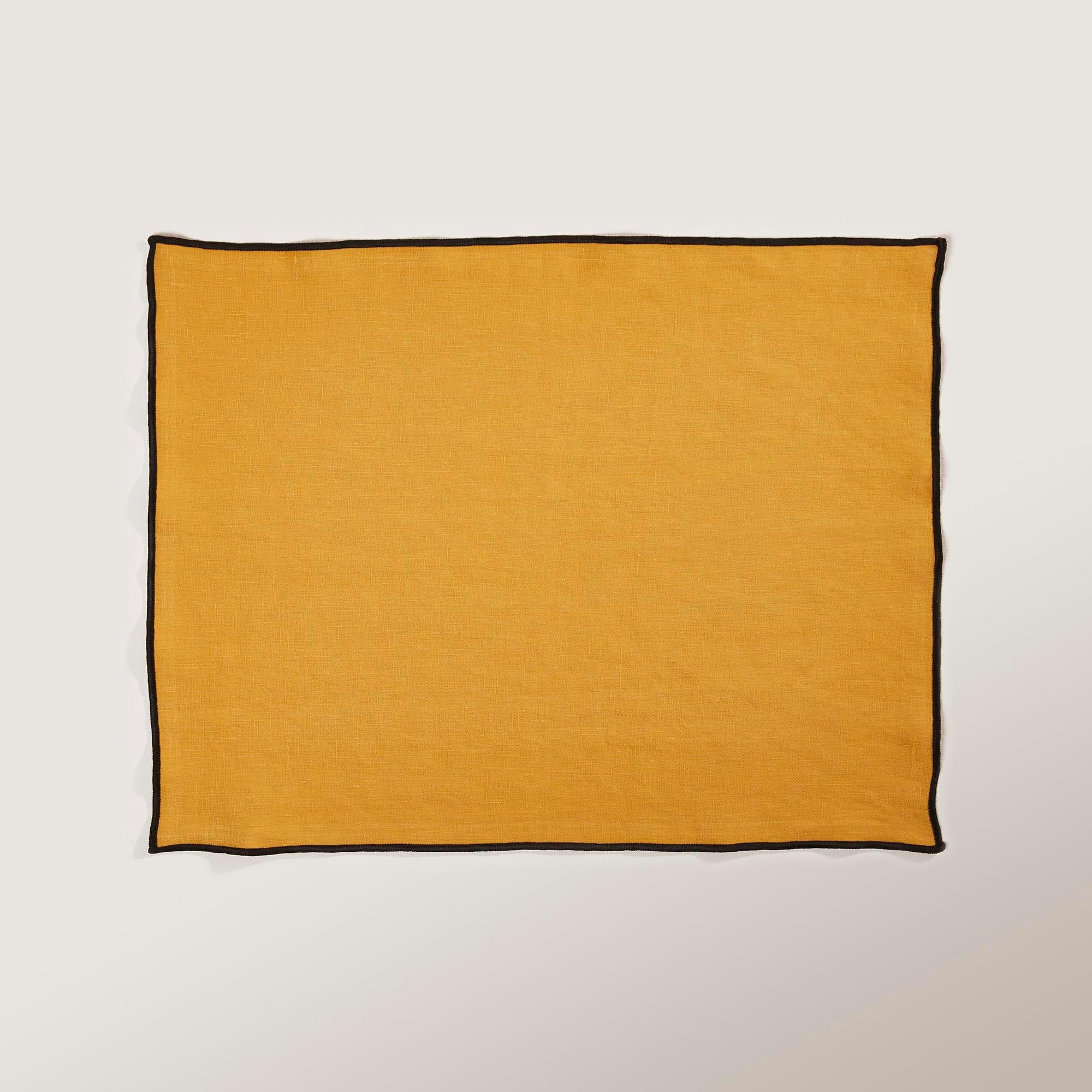 Set de table CARLINA ocre et bourdon noir