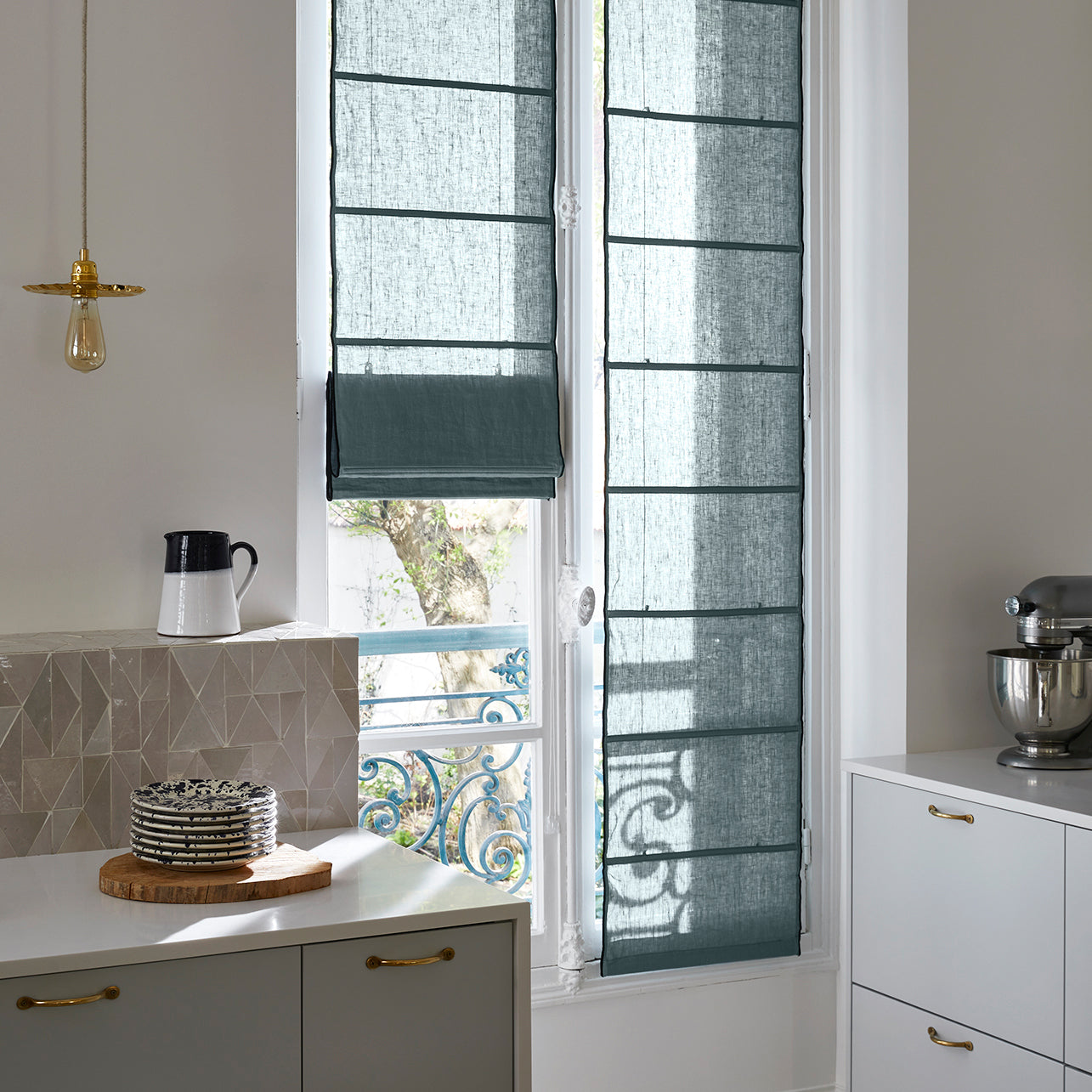 Store bateau CARLINA vert de gris et bourdon noir