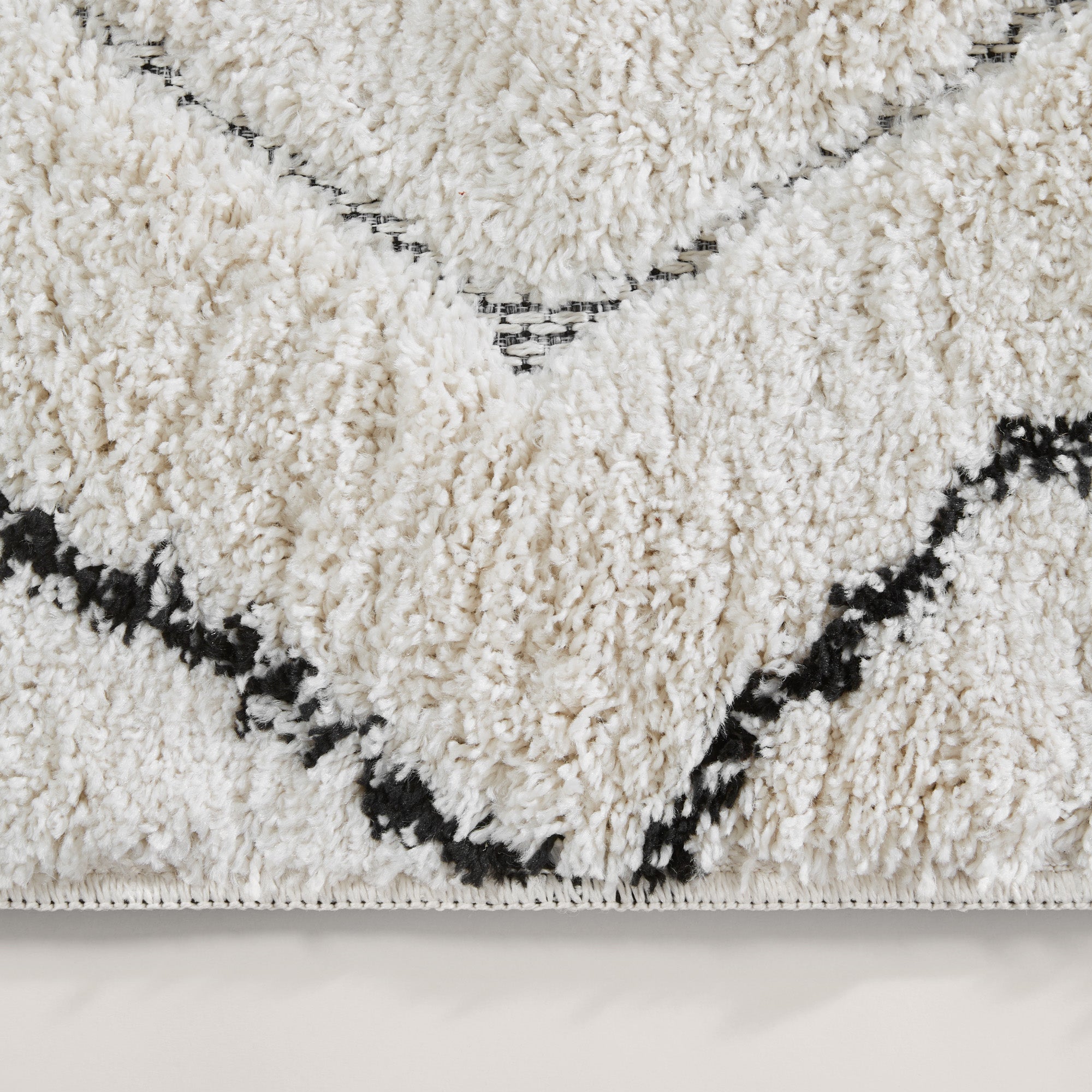 Tapis de sol AMAR ivoire et noir