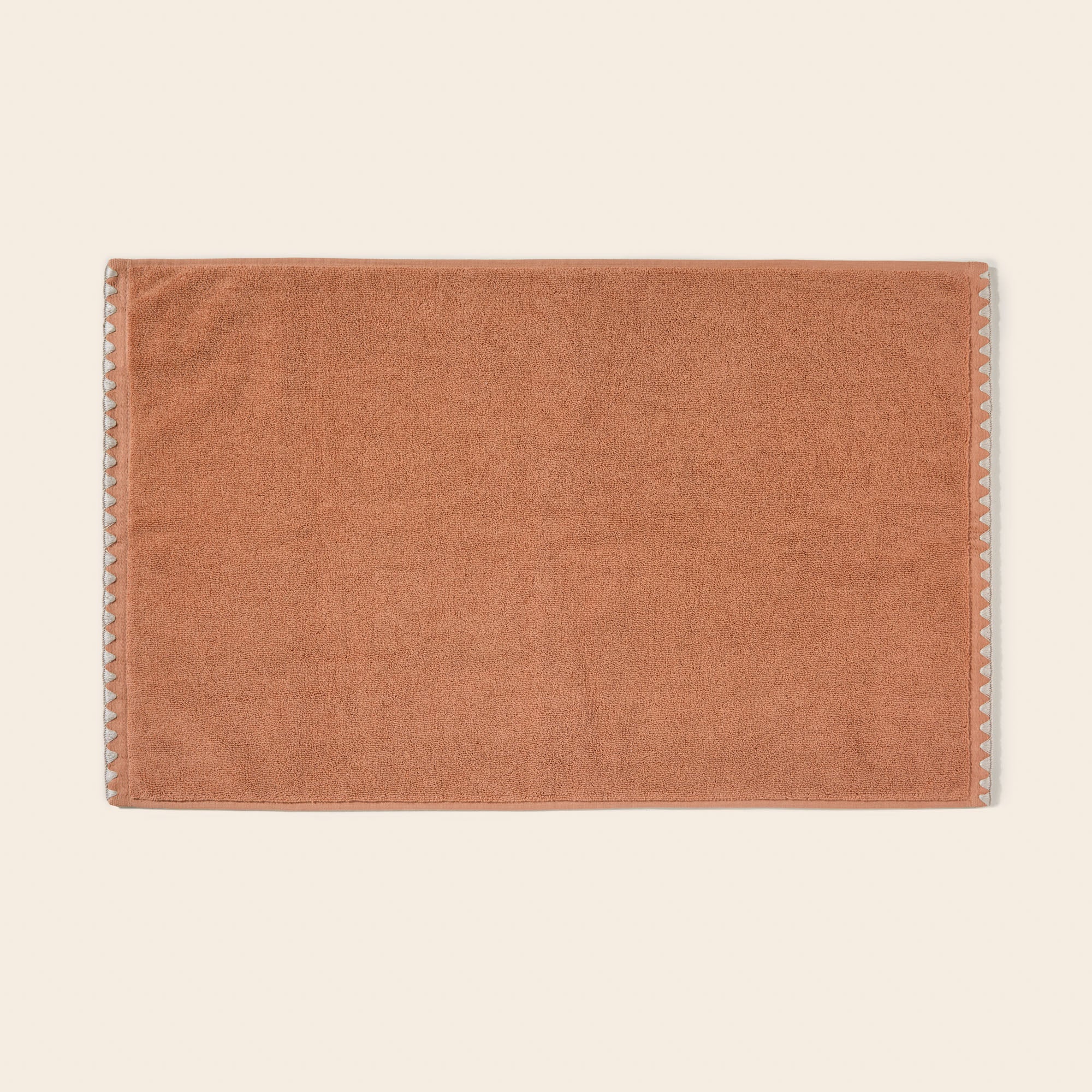 Tapis de bain NERYDA terre d'argile et beige