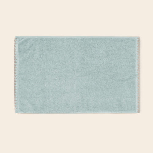 Madura - Tapis de bain NERYDA céladon et beige