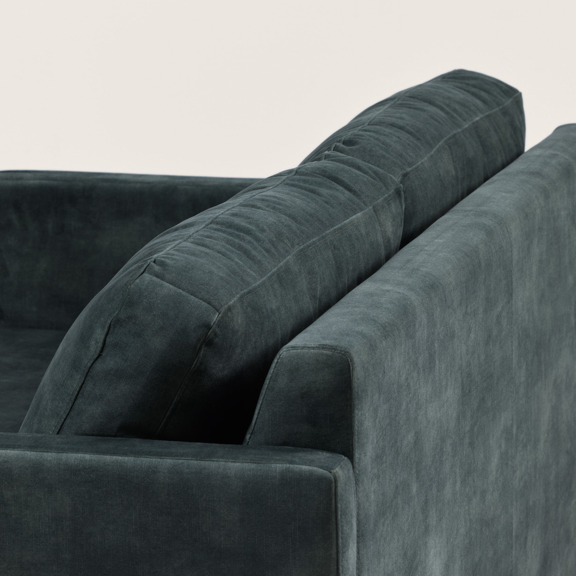 Canapé 2 places CESARE velours vintage kaki grisé