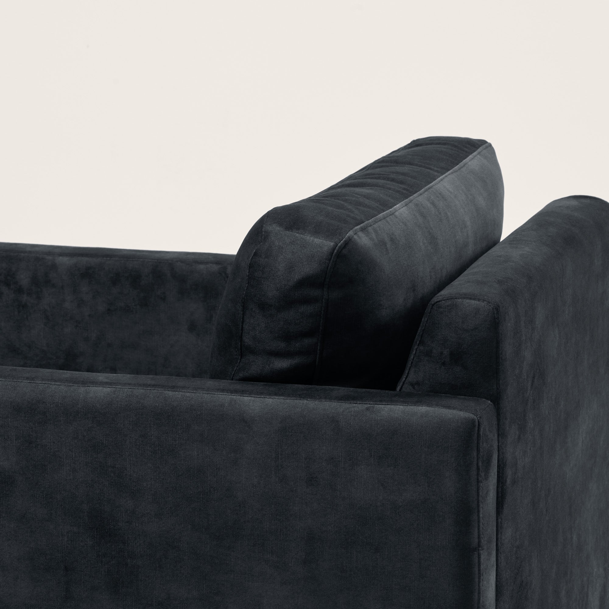 Fauteuil CESARE velours vintage graphite
