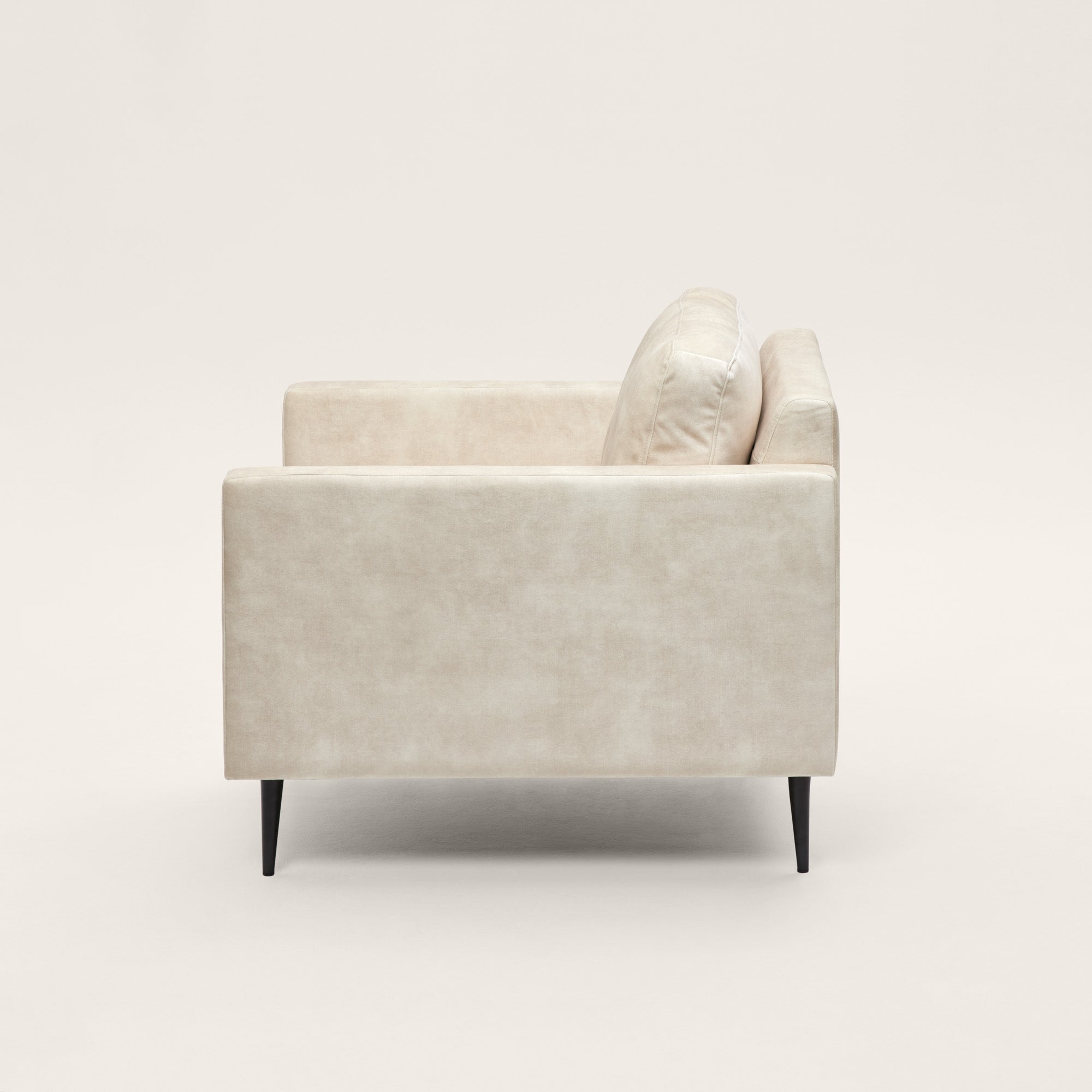 Fauteuil CESARE velours vintage calcaire