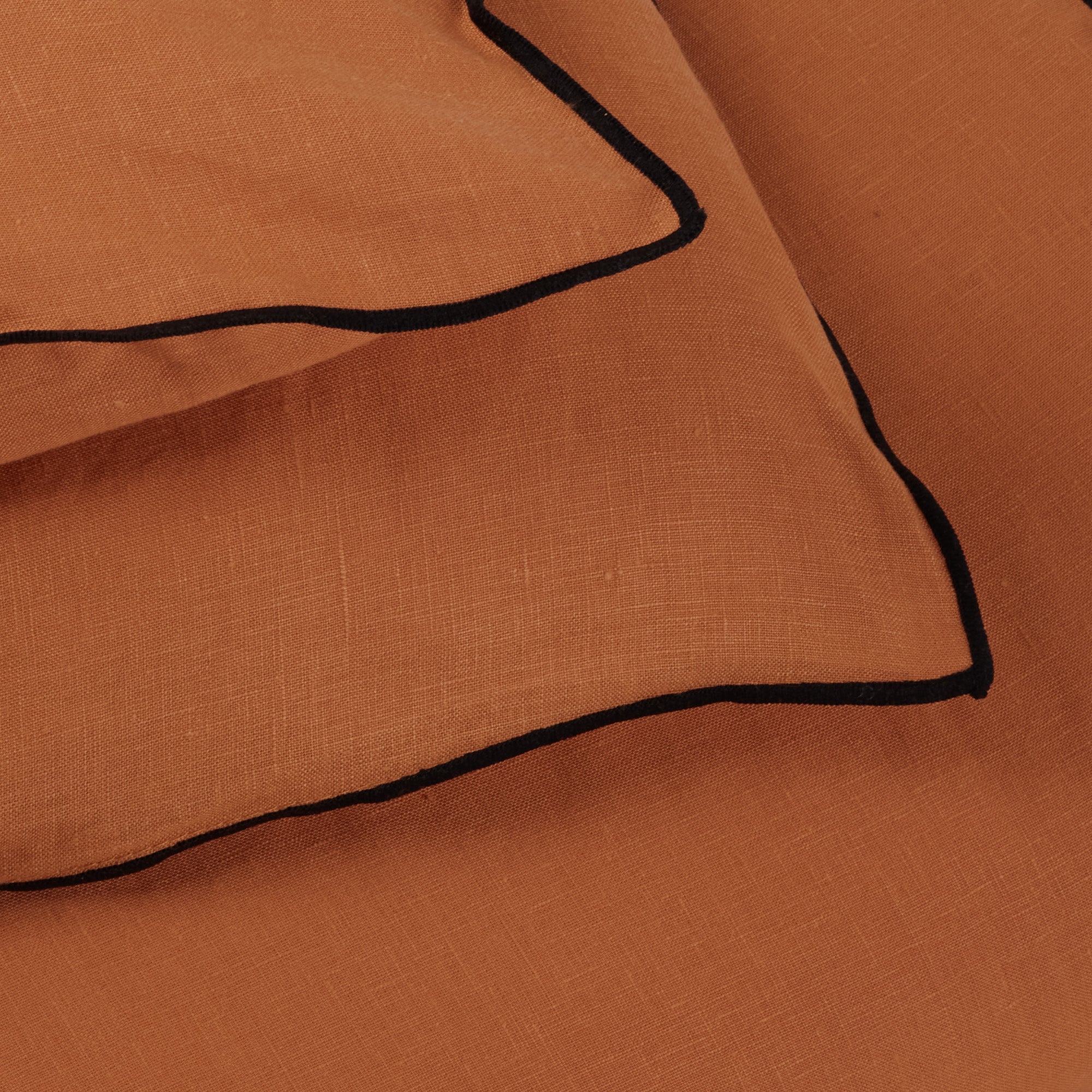 Housse d'édredon CARLINA terracotta et bourdon noir