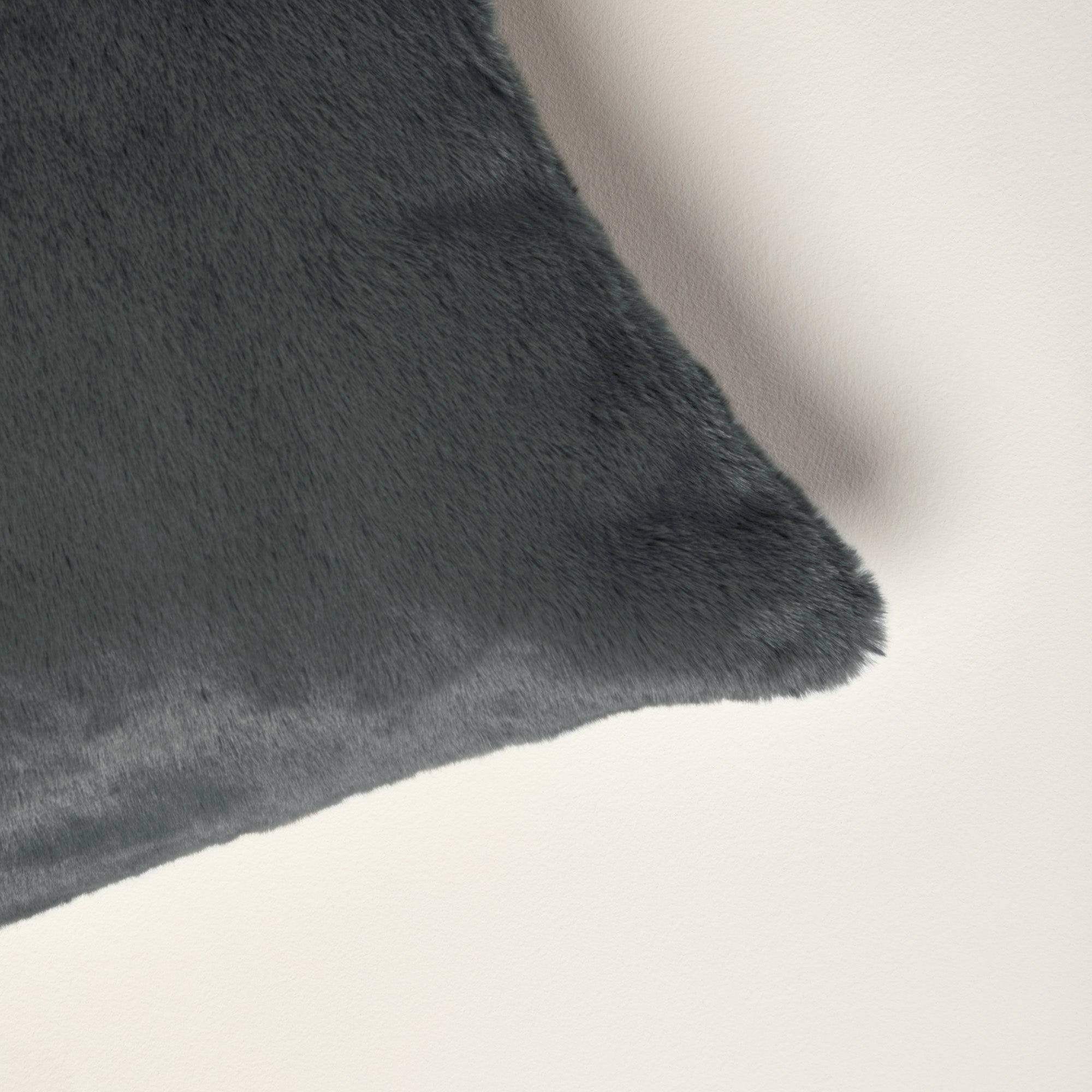 Housse de coussin BIANCA gris ombre
