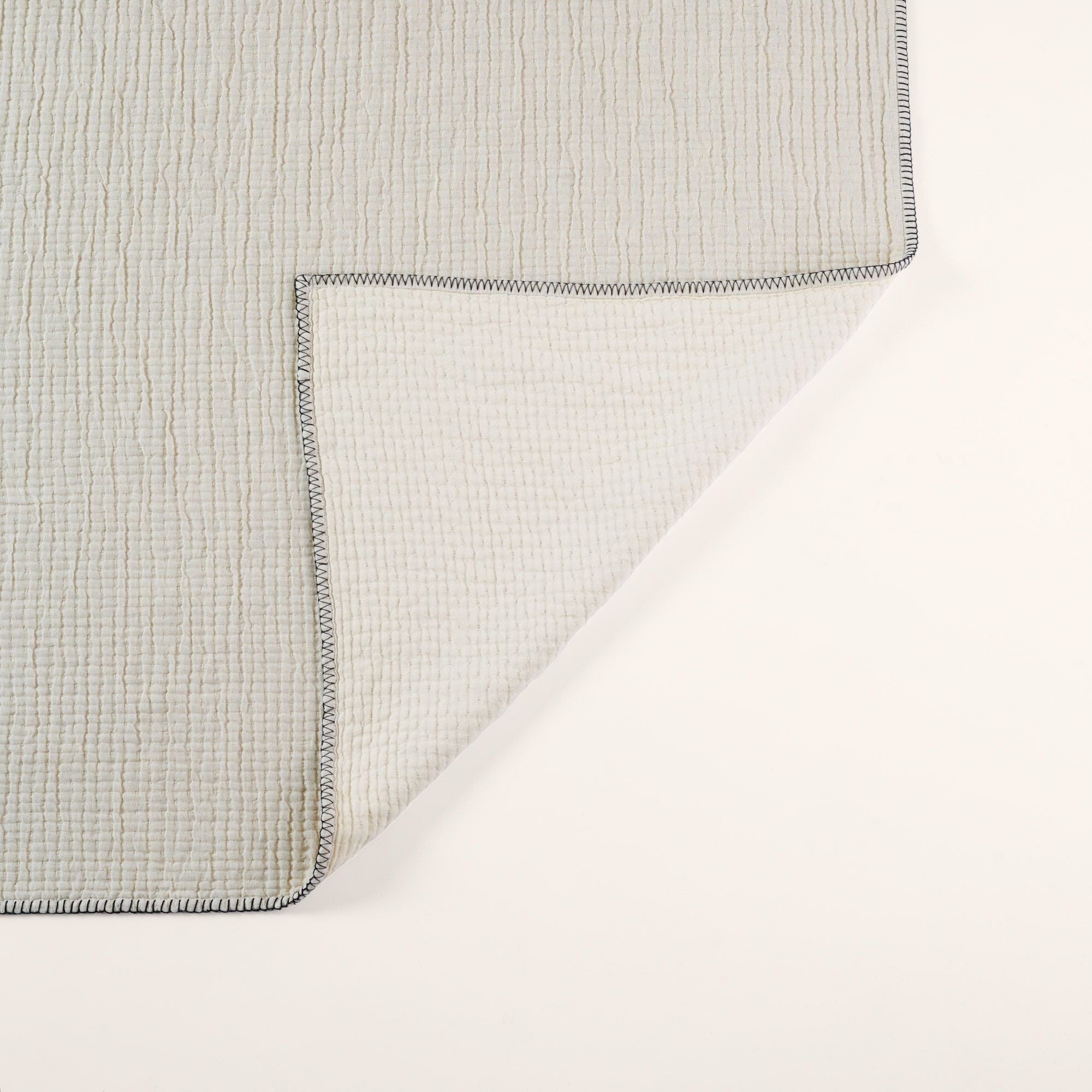 Plaid ILARIO naturel et feston noir