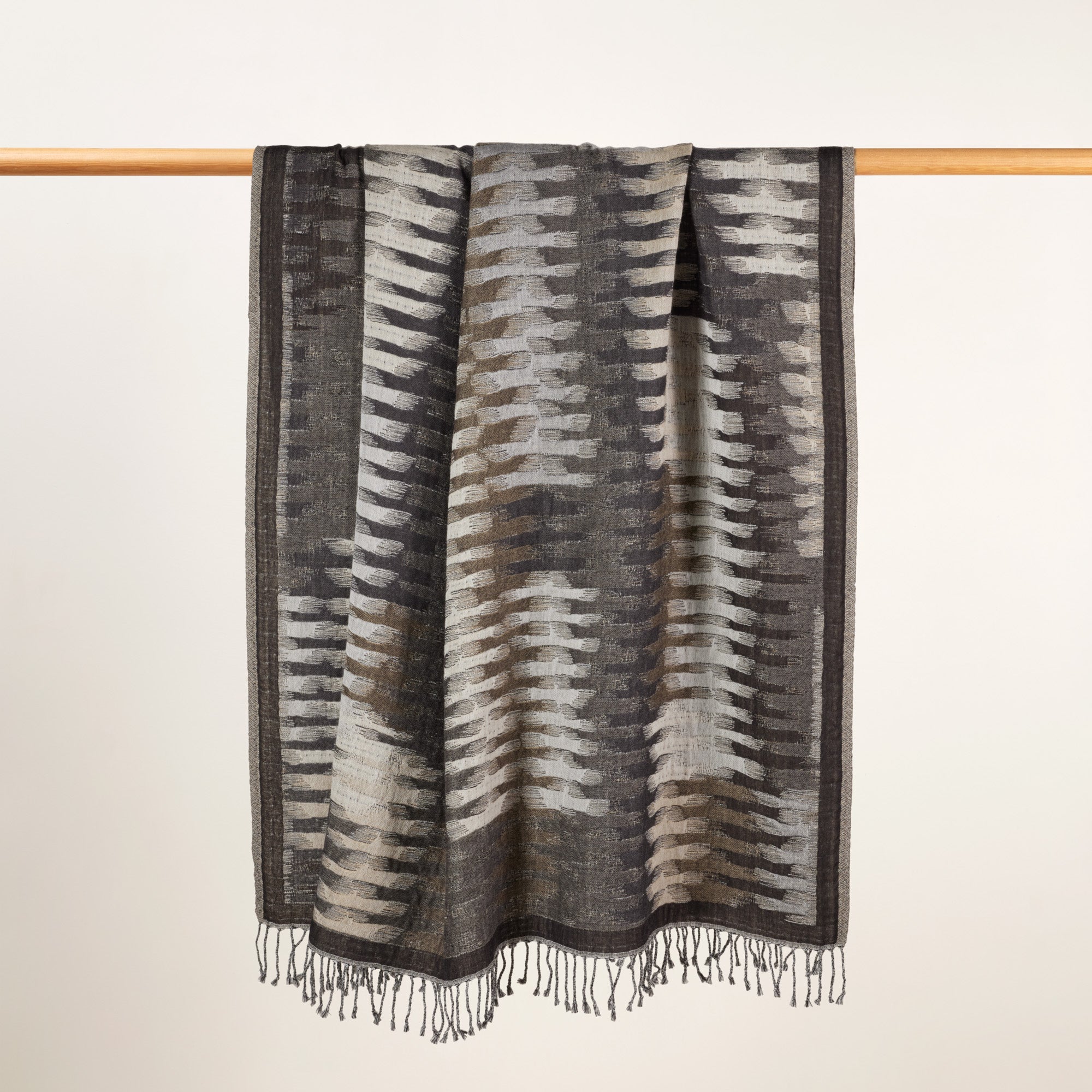 Plaid KHAN graphite