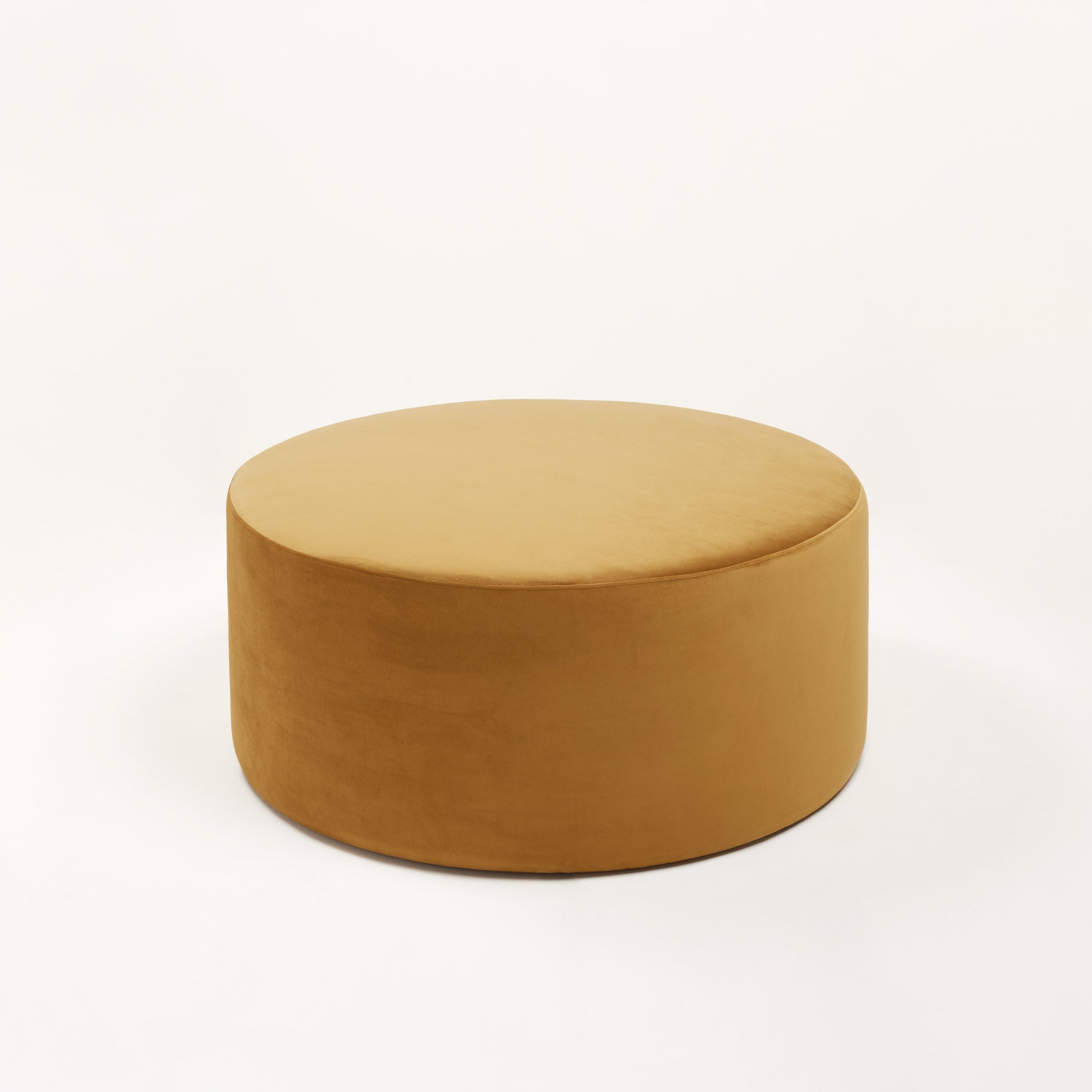 Pouf ROMEO velours moutarde