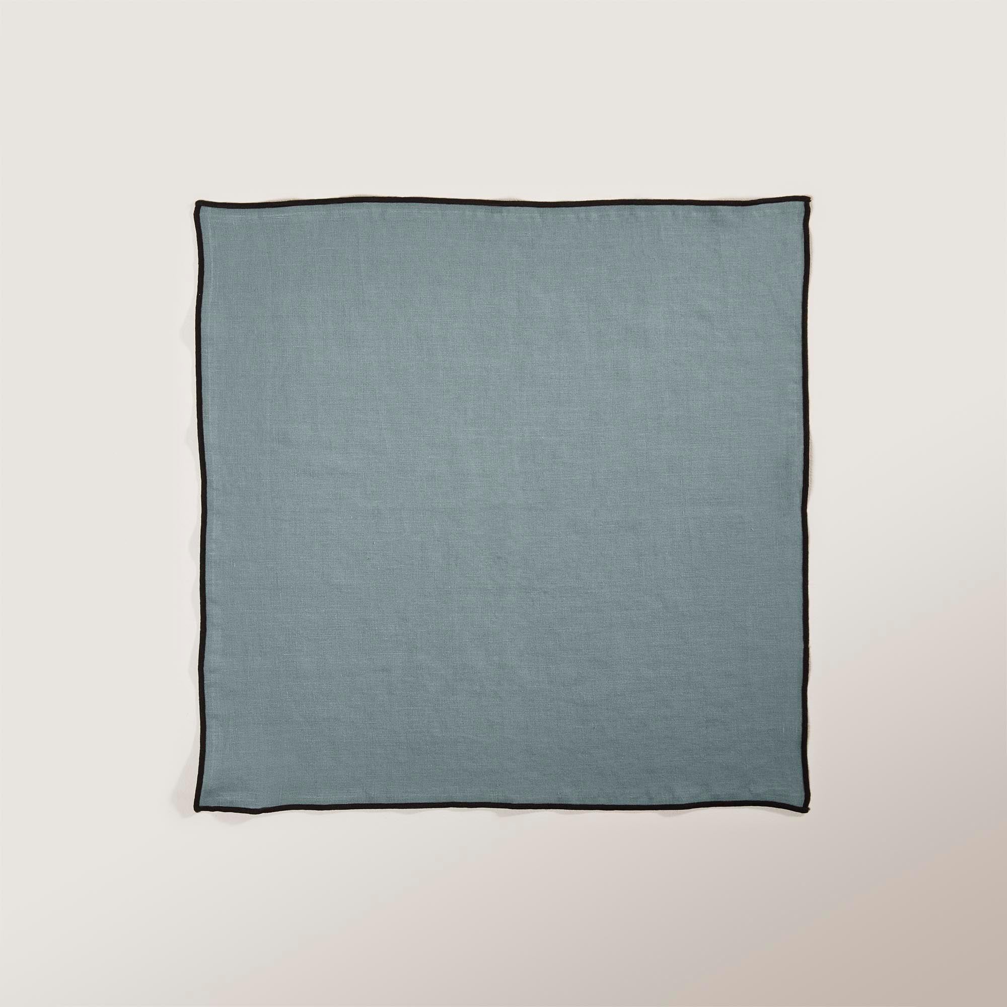 Serviette de table CARLINA vert de gris et bourdon noir