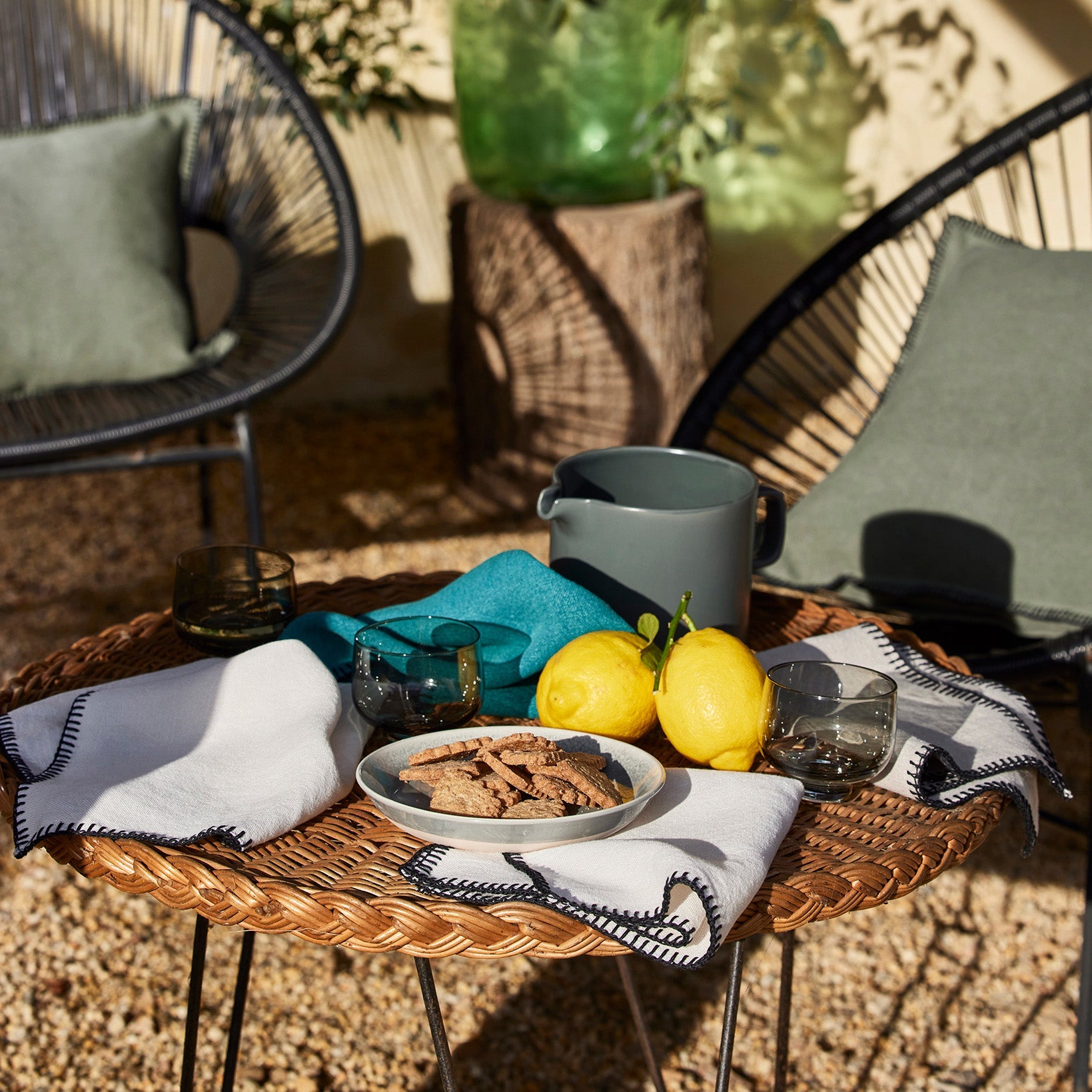 Serviette de table NINO blanc minéral et feston noir